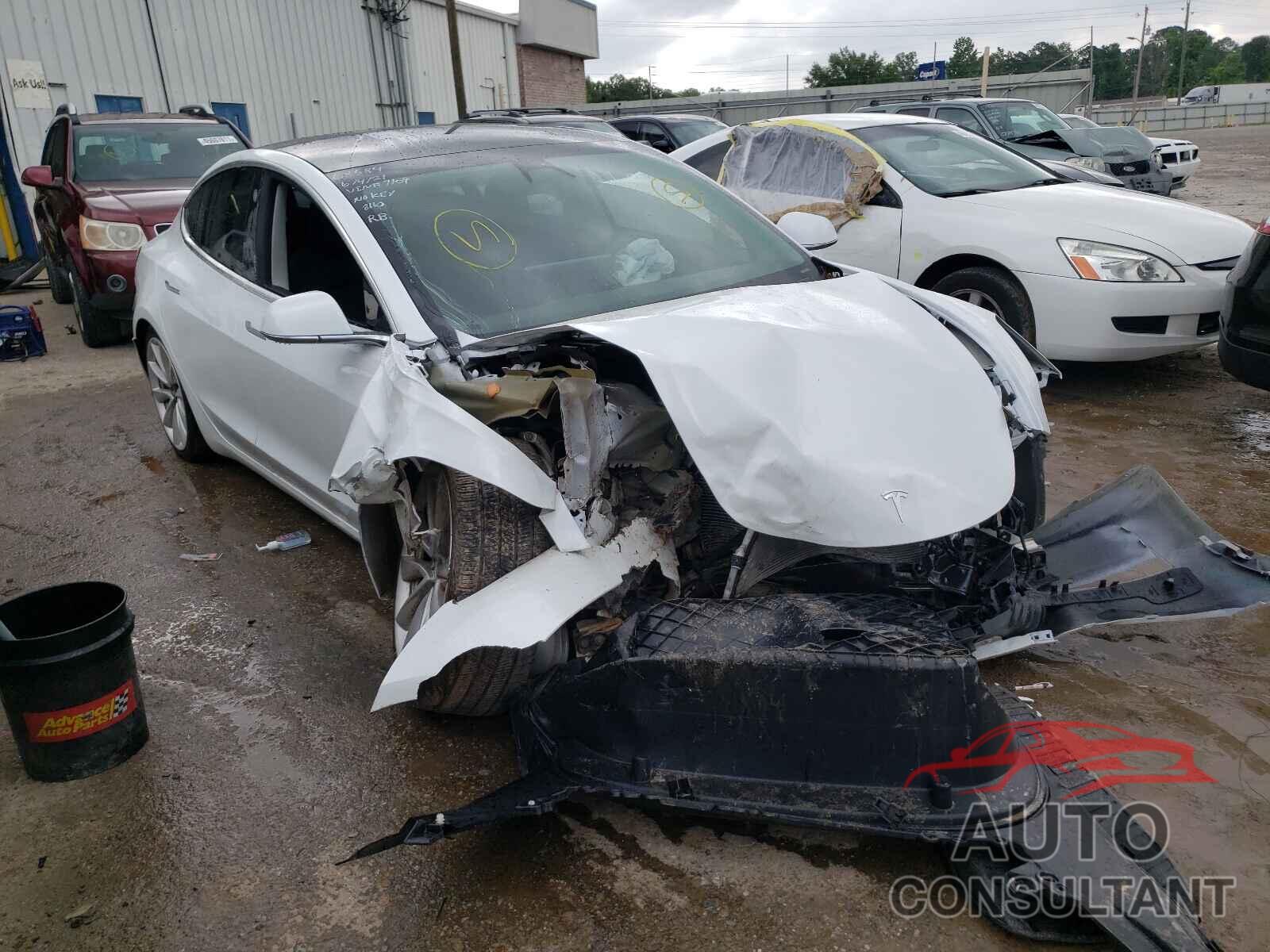 TESLA MODEL 3 2020 - 5YJ3E1ECXLF587109