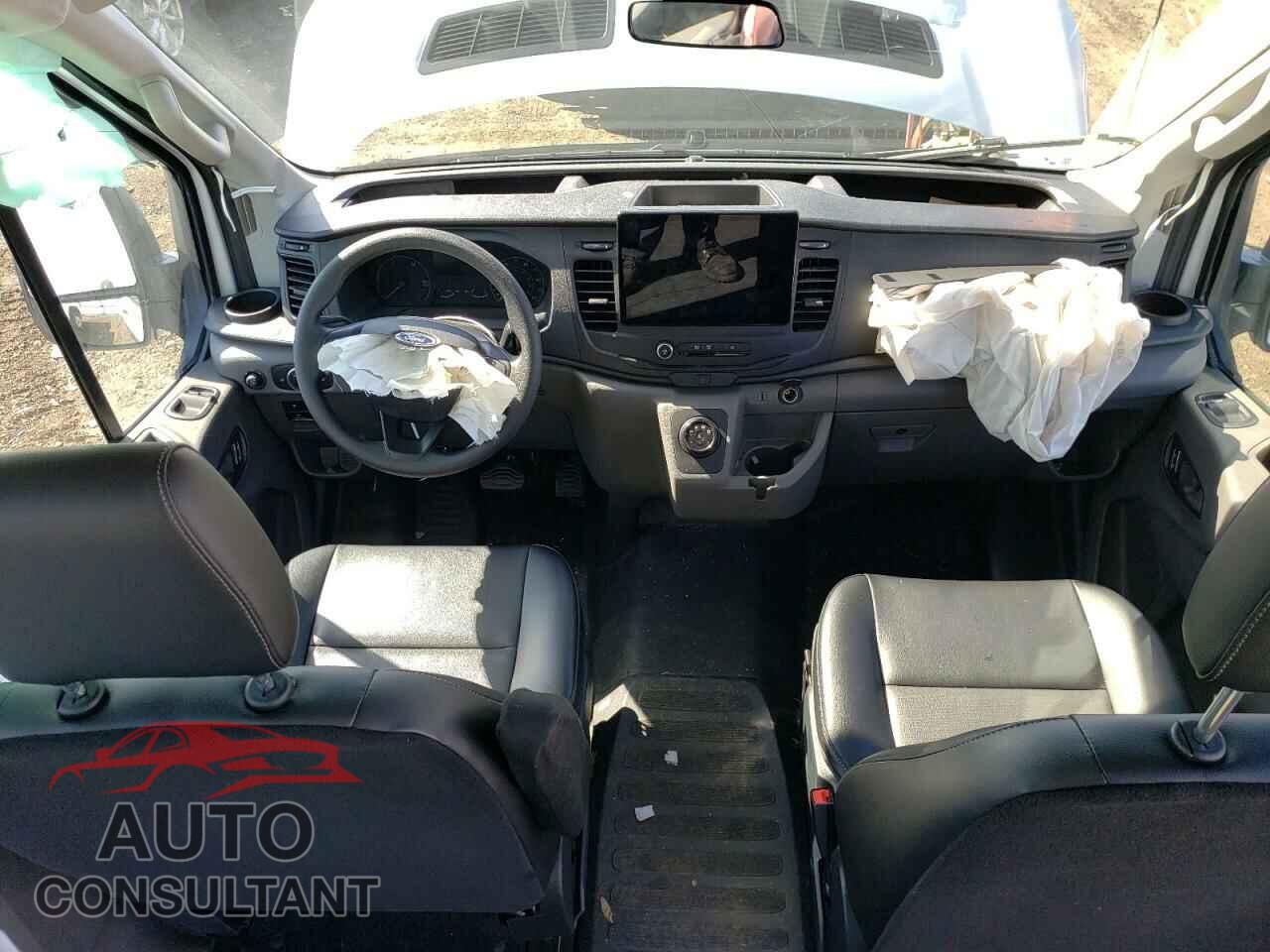 FORD TRANSIT 2023 - 1FTBW9CKXPKA25138