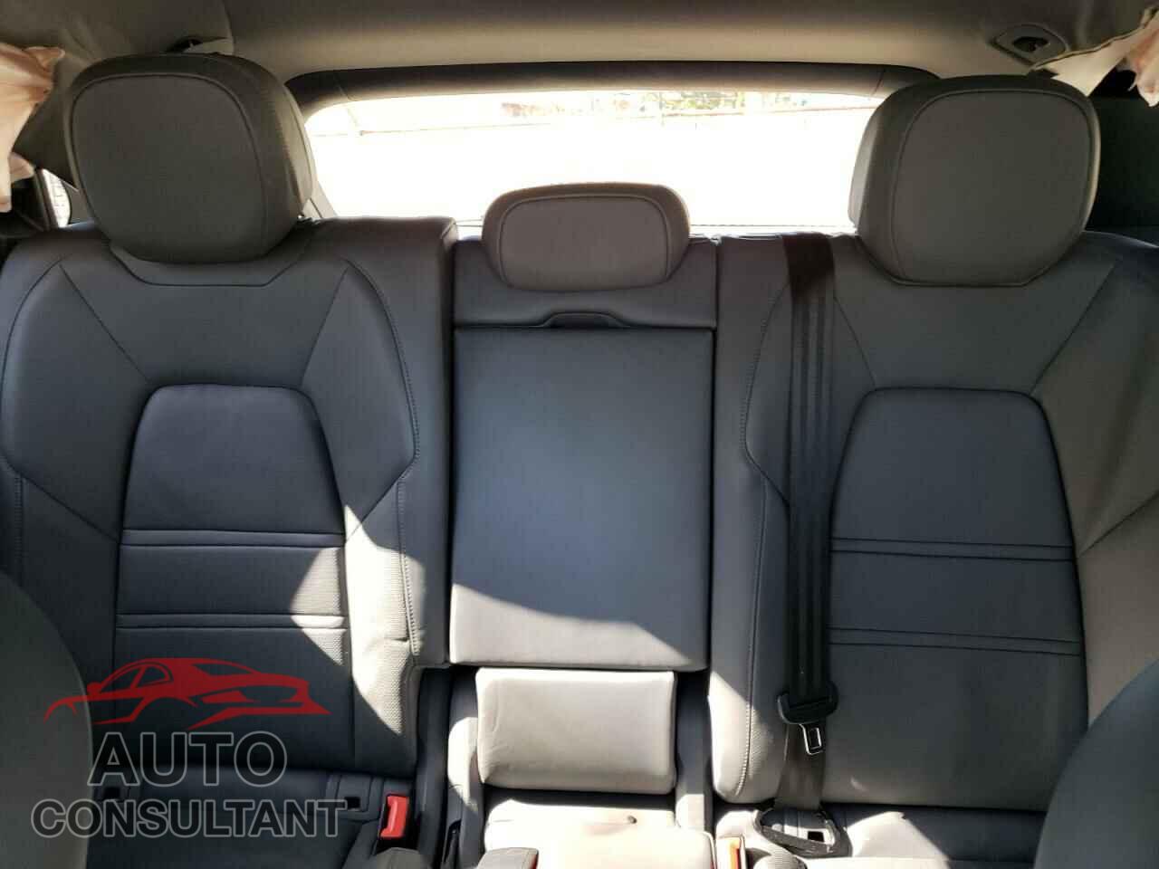 PORSCHE CAYENNE 2019 - WP1AA2AY4KDA06184