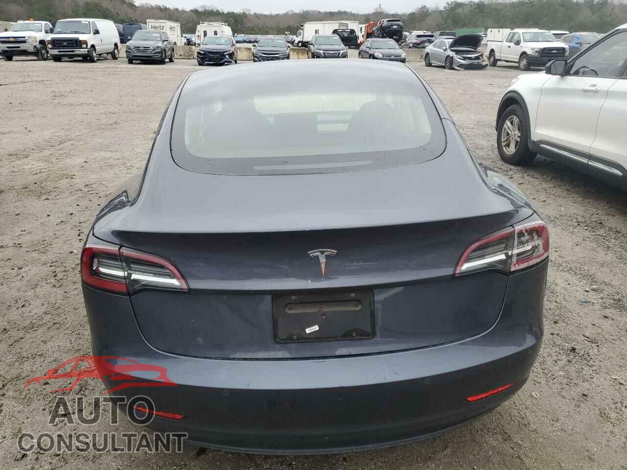 TESLA MODEL 3 2022 - 5YJ3E1EA8NF372460