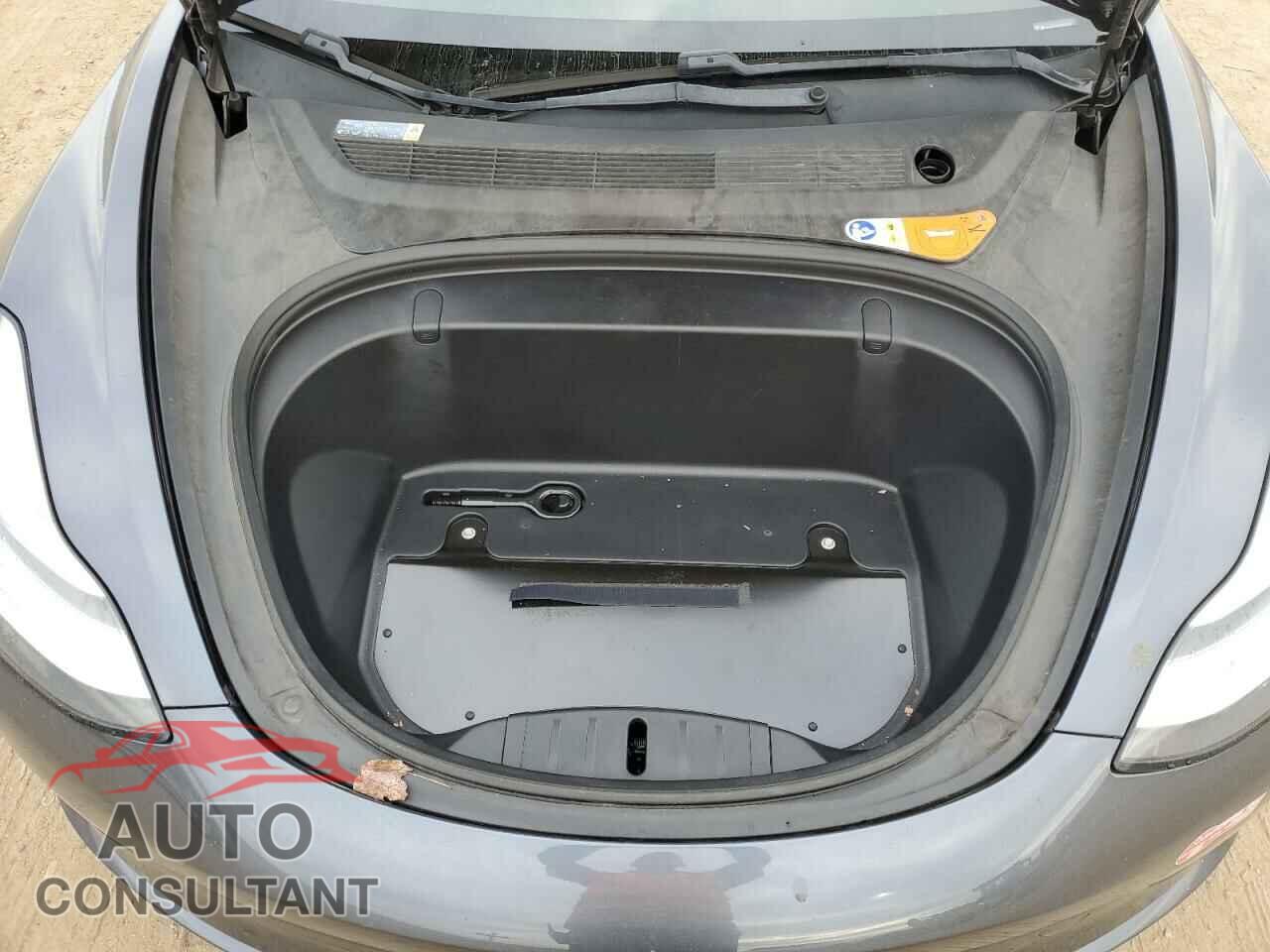 TESLA MODEL 3 2018 - 5YJ3E1EA5JF017675