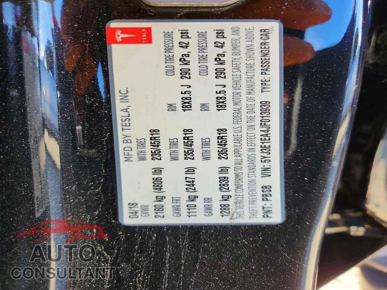 TESLA MODEL 3 2018 - 5YJ3E1EA4JF013939
