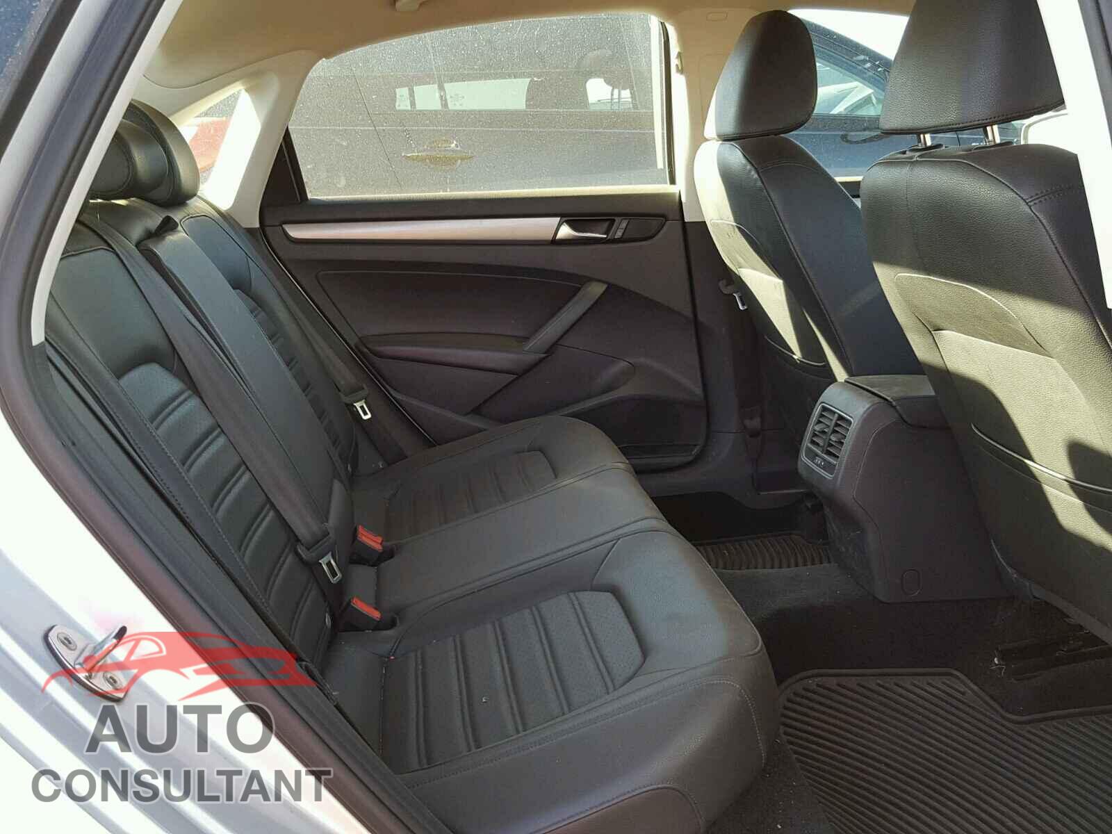 VOLKSWAGEN PASSAT 2015 - 1VWBS7A35FC024903