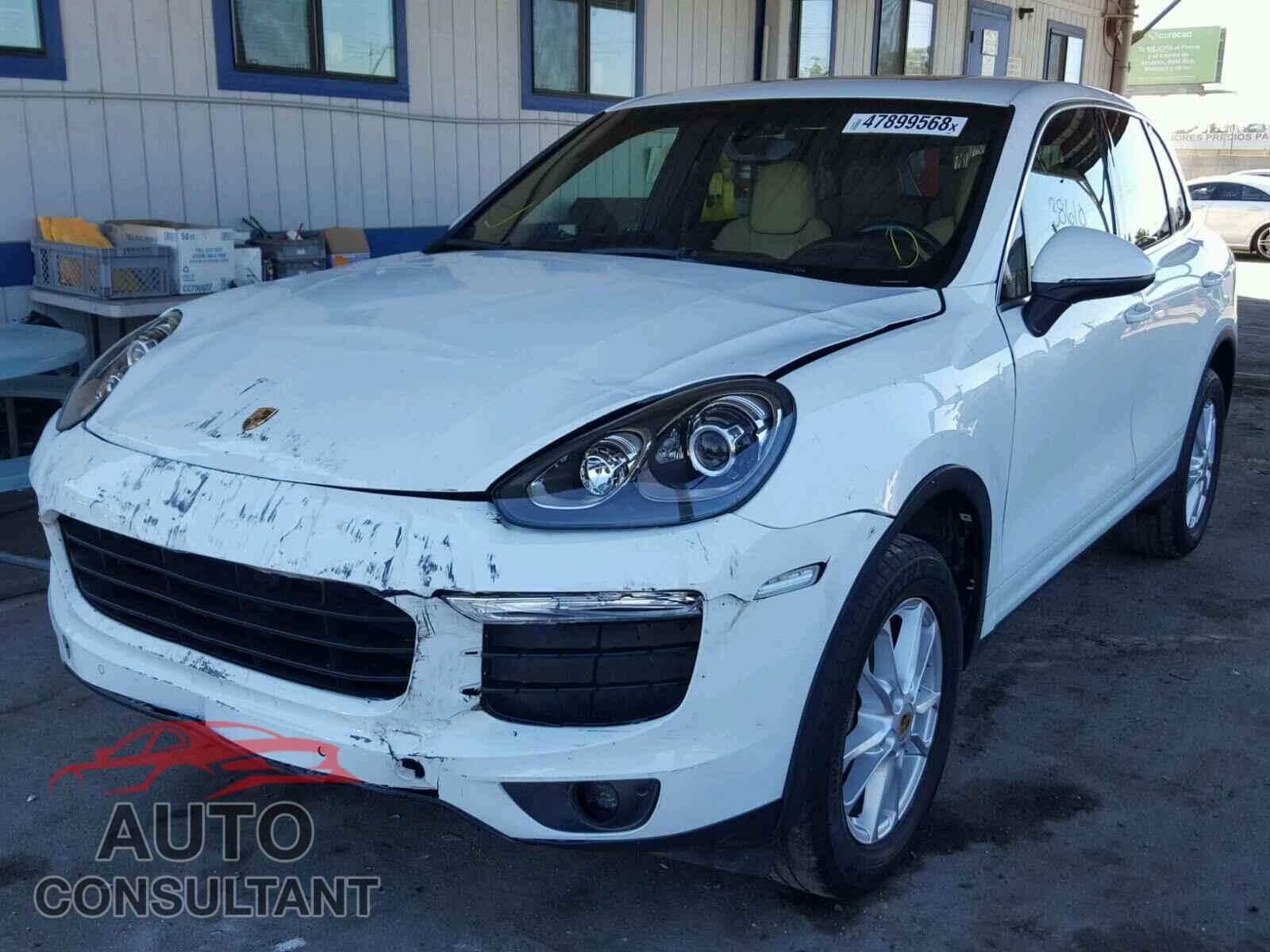 PORSCHE CAYENNE 2016 - WP1AA2A26GKA12986