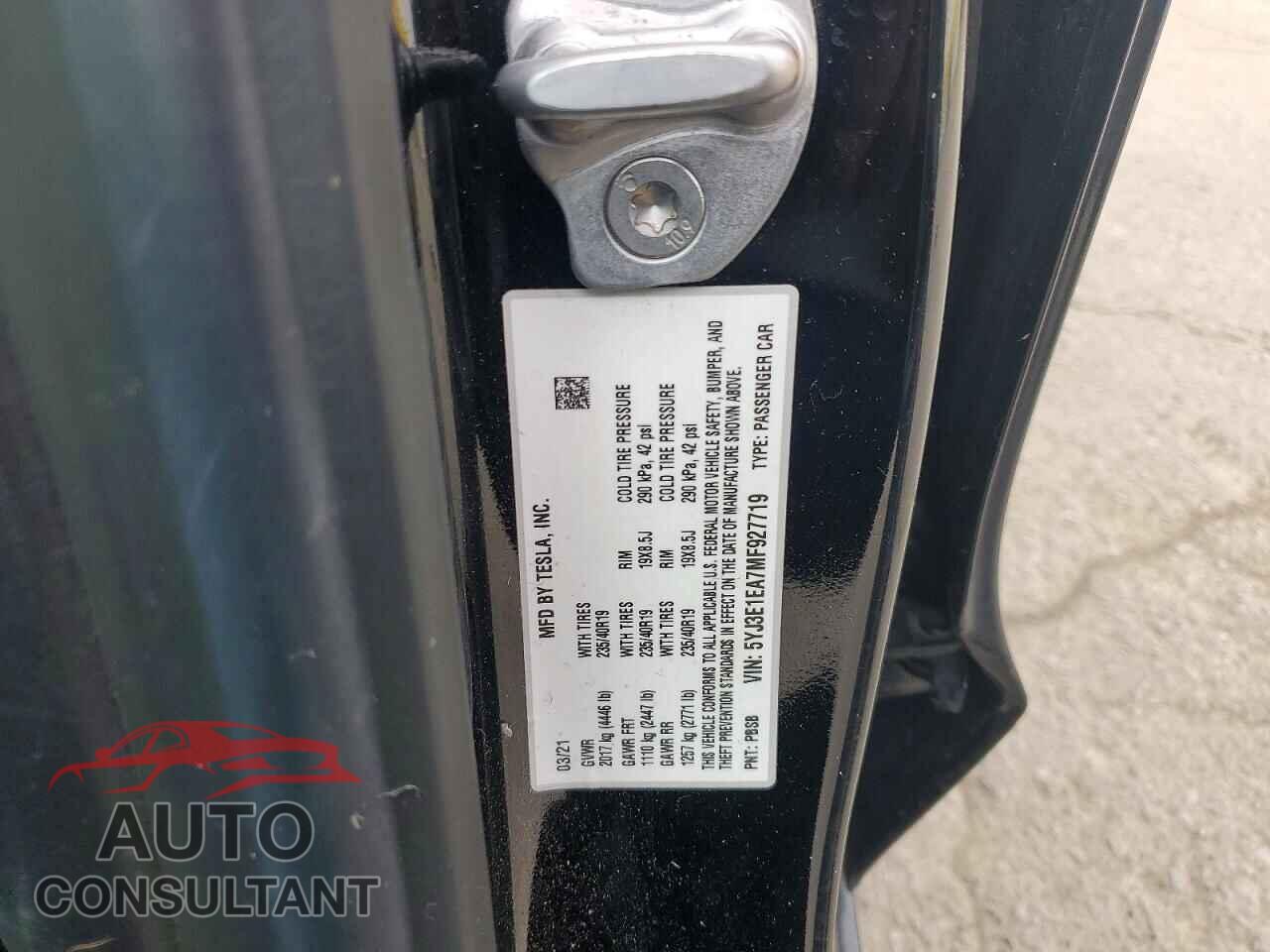 TESLA MODEL 3 2021 - 5YJ3E1EA7MF927719