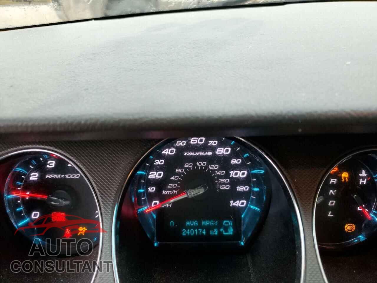 FORD TAURUS 2010 - 1FAHP2DW4AG169008