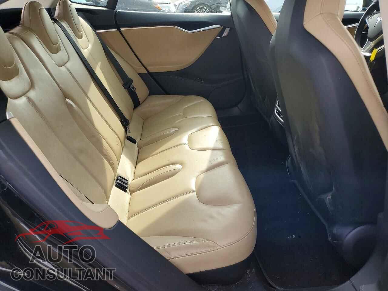 TESLA MODEL S 2013 - 5YJSA1CN4DFP26356