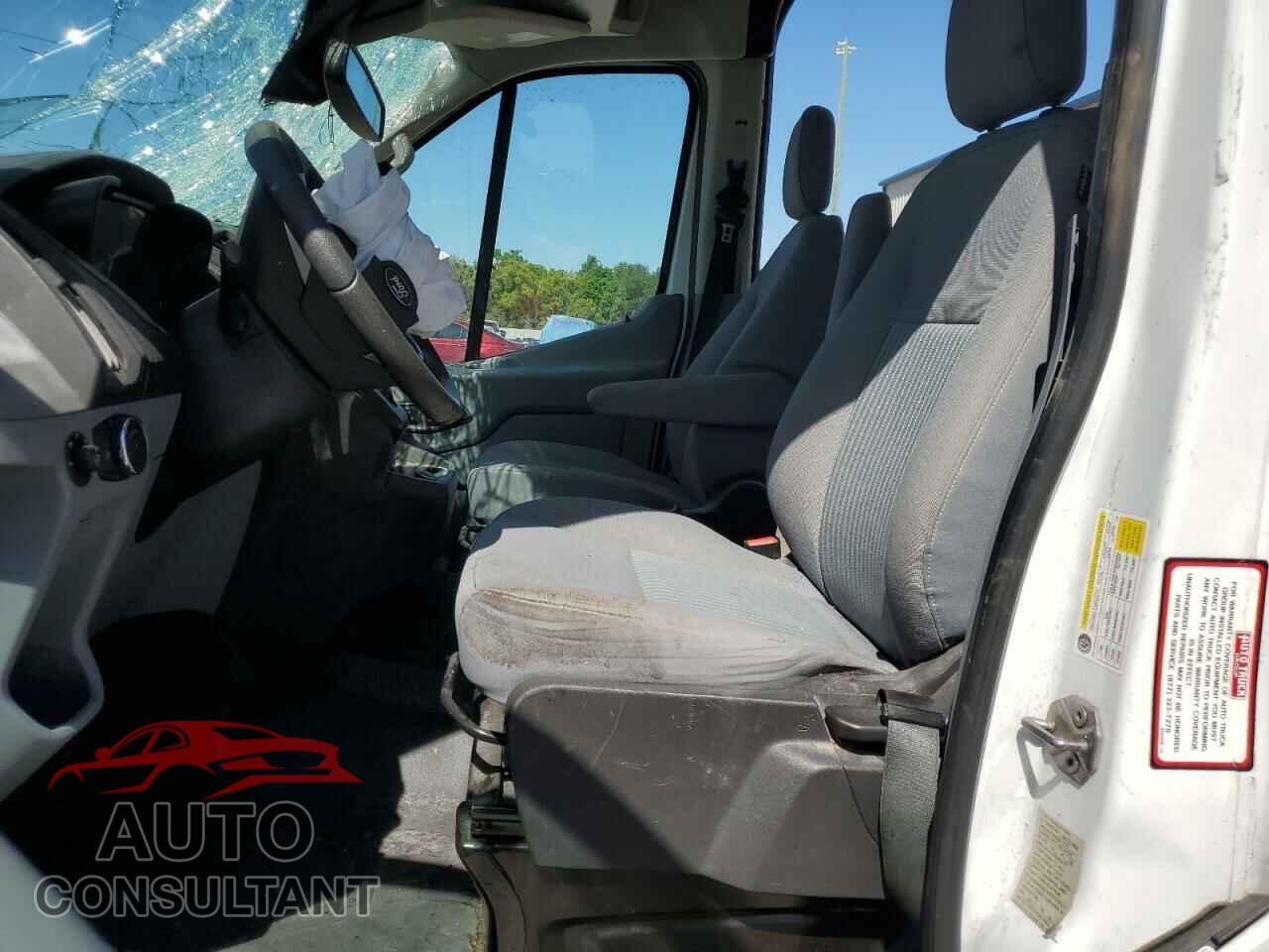 FORD TRANSIT 2018 - 1FTYR1CM4JKA33425