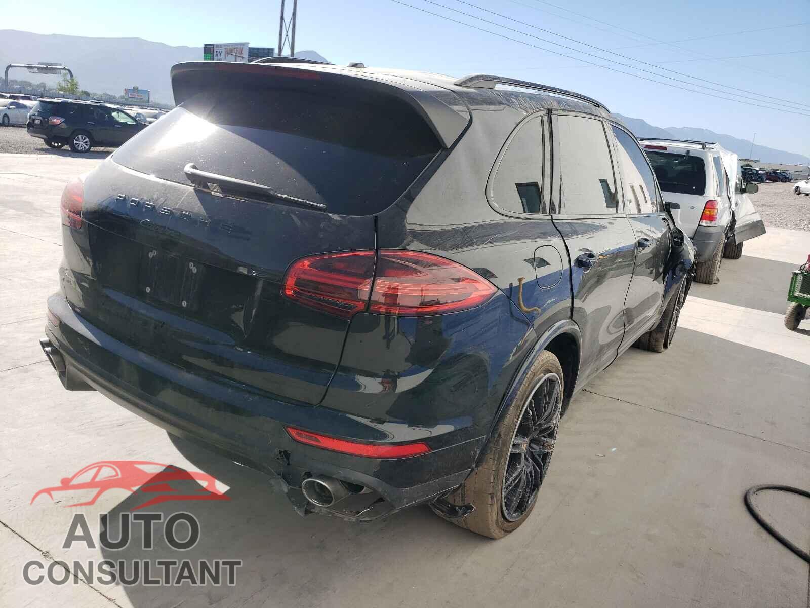 PORSCHE CAYENNE 2018 - WP1AE2A20JLA71800
