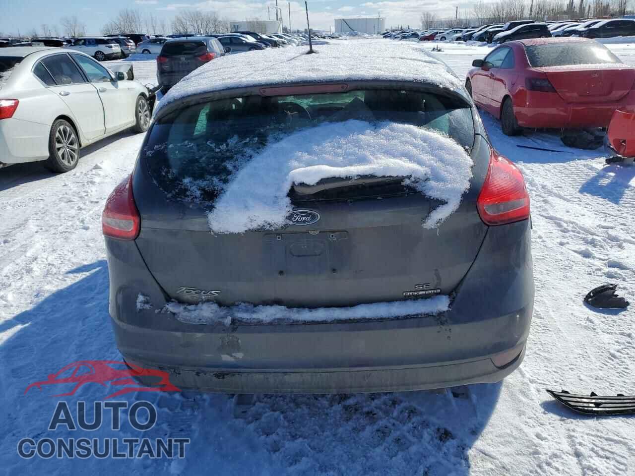 FORD FOCUS 2016 - 1FADP3K28GL400352