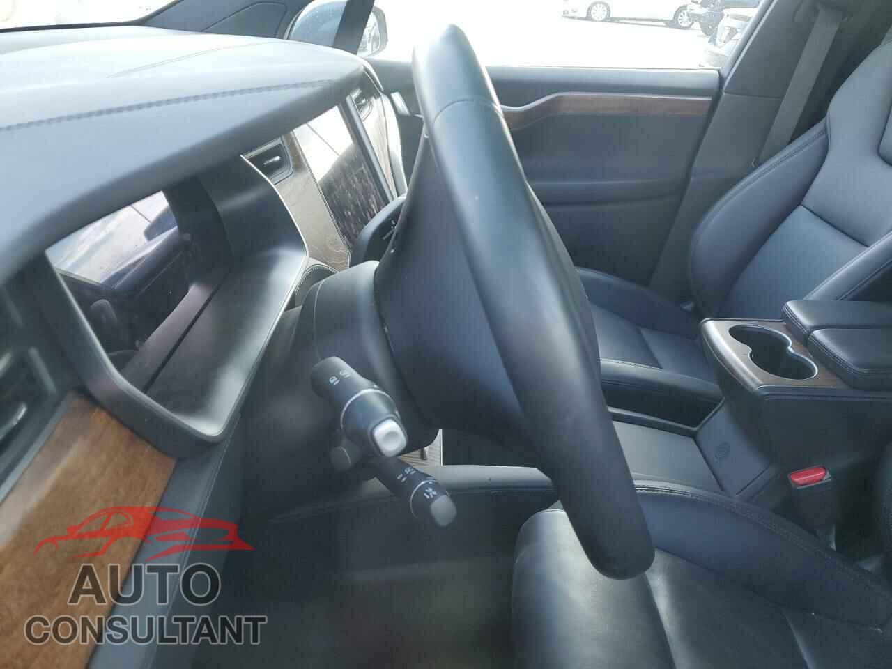 TESLA MODEL X 2020 - 5YJXCBE21LF263048
