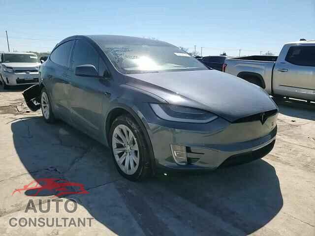 TESLA MODEL X 2019 - 5YJXCBE22KF205612