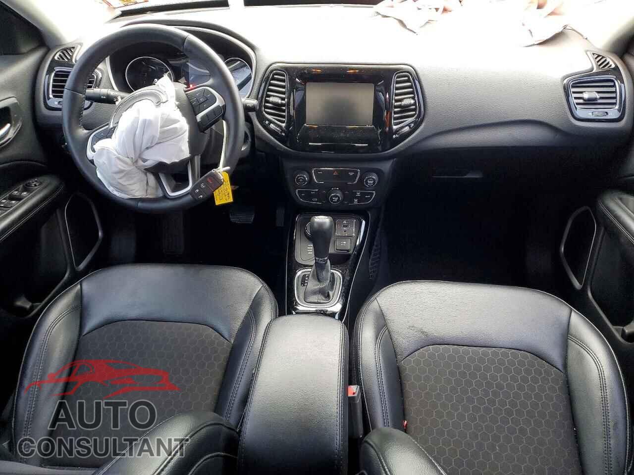 JEEP COMPASS 2019 - 3C4NJDBB2KT750420