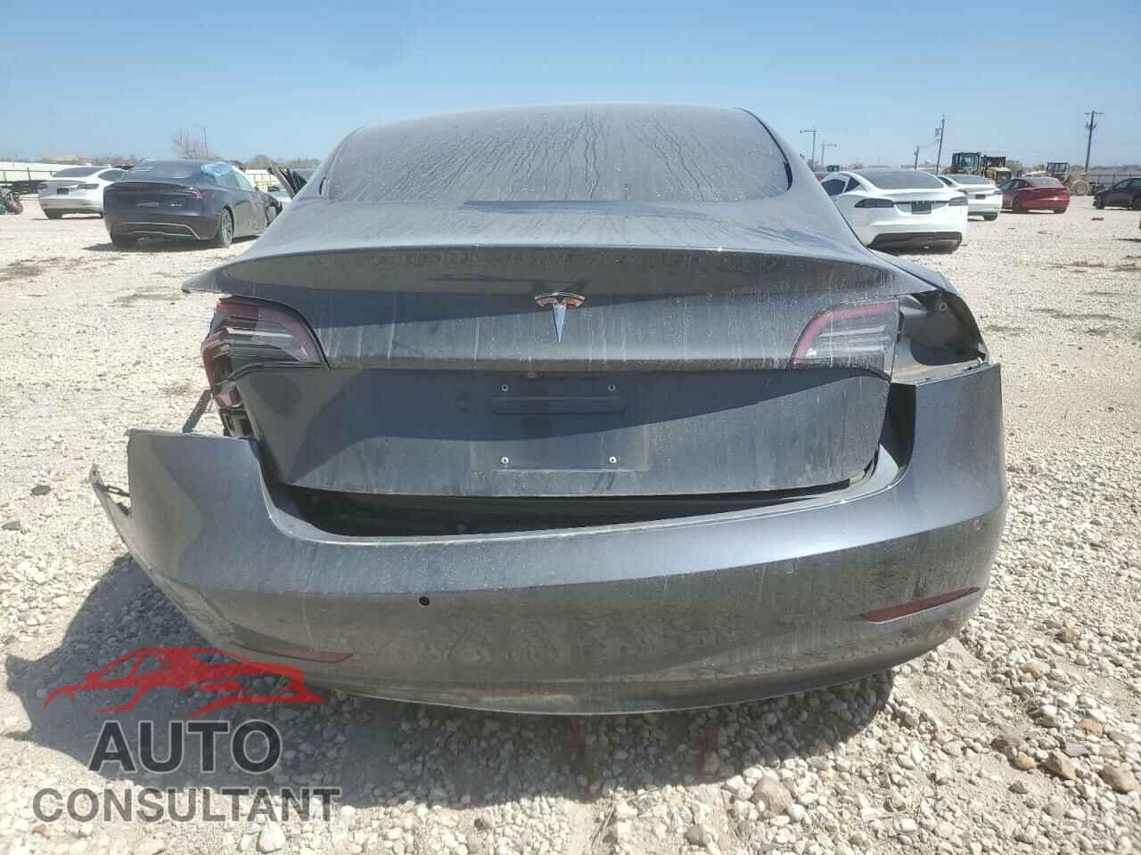 TESLA MODEL 3 2018 - 5YJ3E1EA1JF048258