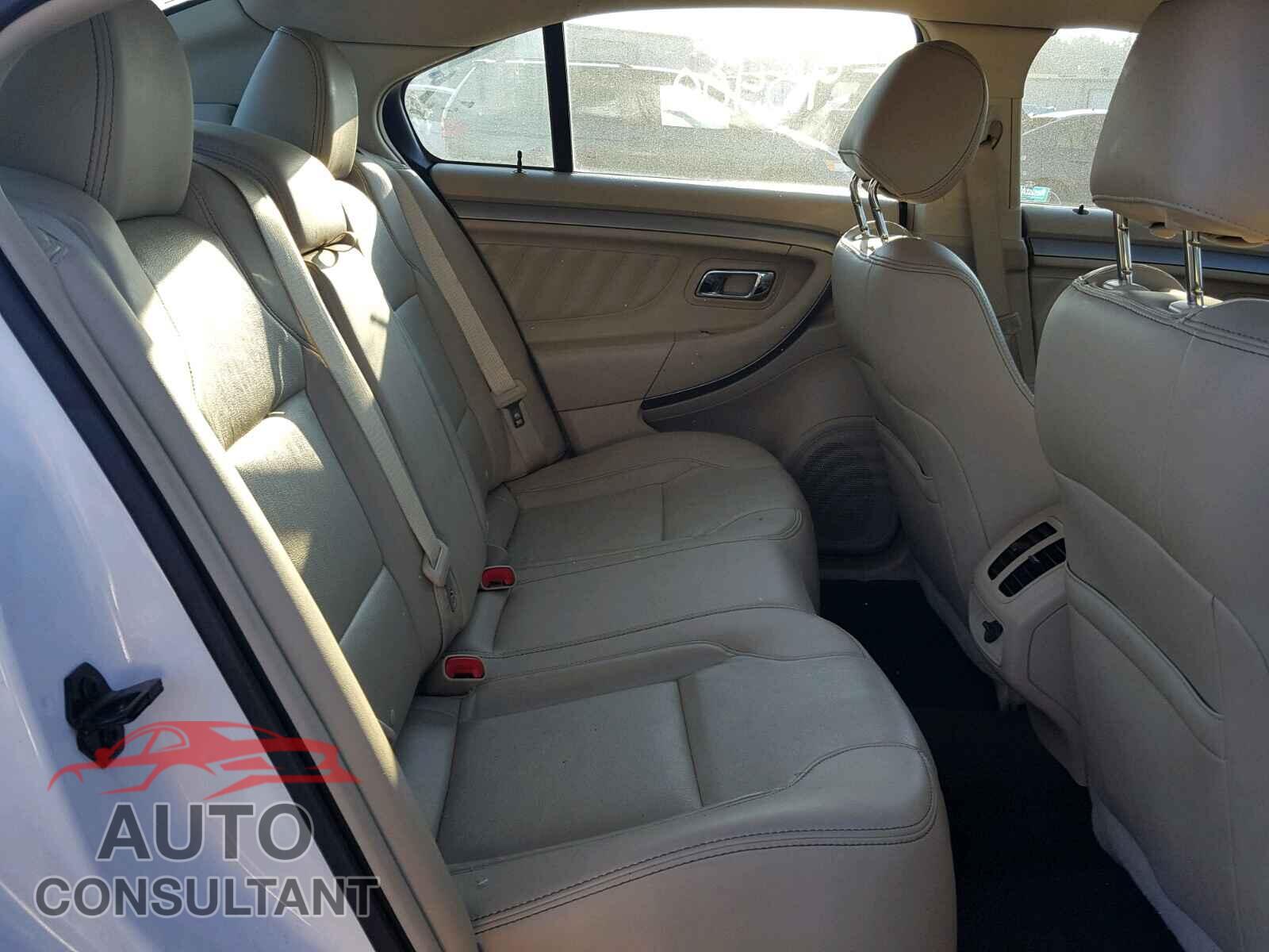 FORD TAURUS 2015 - 1FAHP2E85FG160910