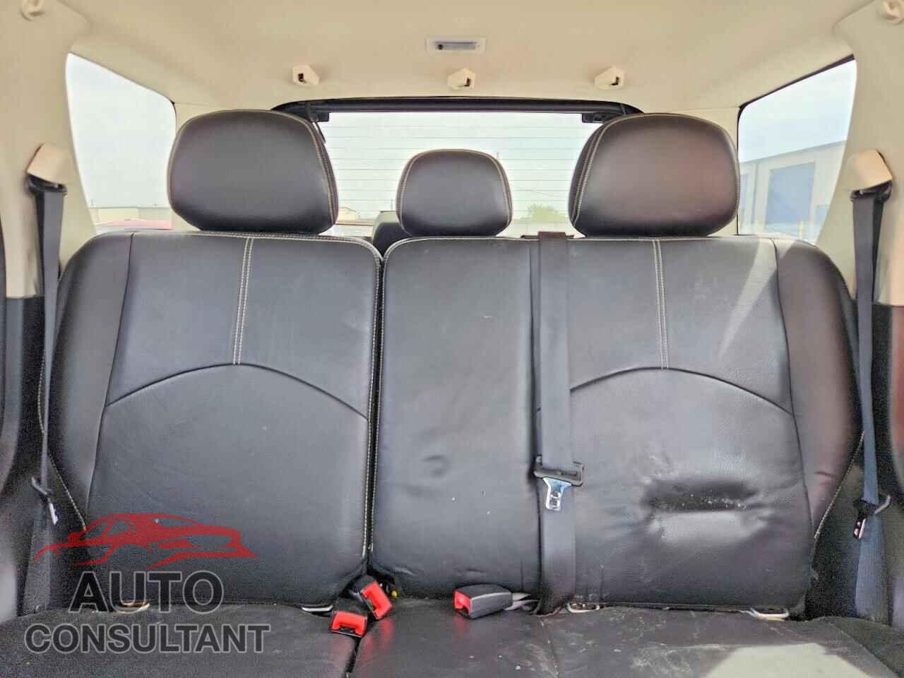 MAZDA TRIBUTE 2010 - 4F2CY0C78AKM01736
