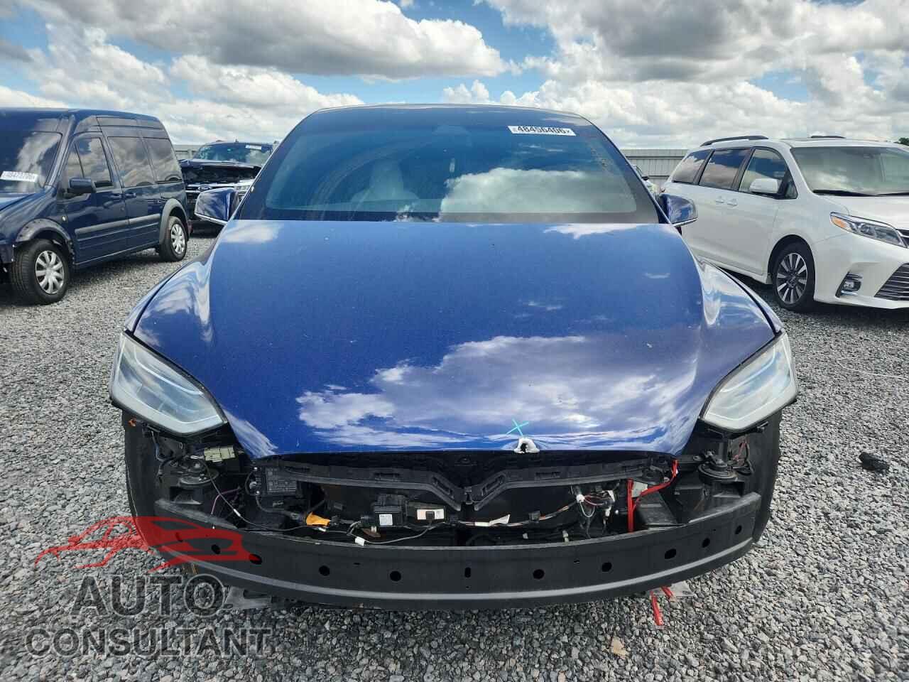 TESLA MODEL X 2018 - 5YJXCBE20JF109461