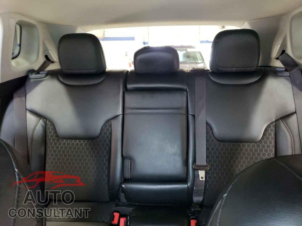 JEEP COMPASS 2019 - 3C4NJDBB0KT813823