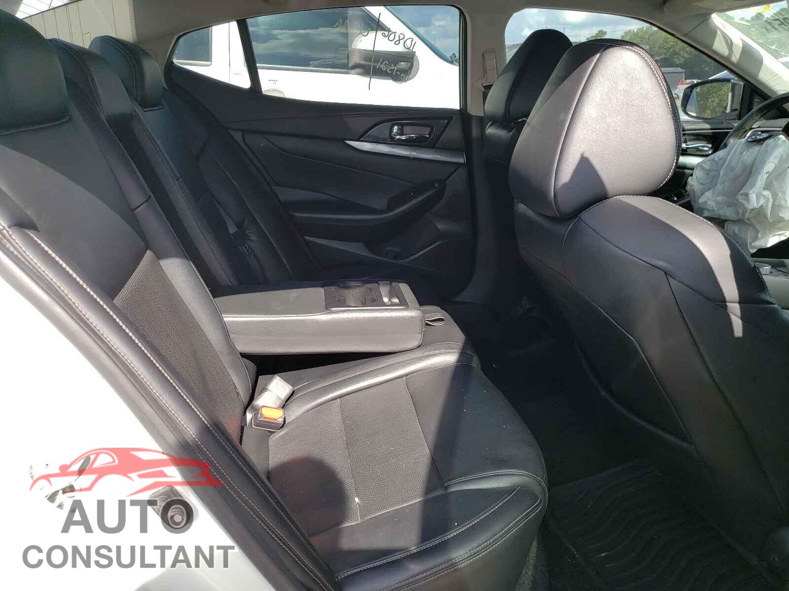 NISSAN MAXIMA 2019 - 1N4AA6AV2KC369593