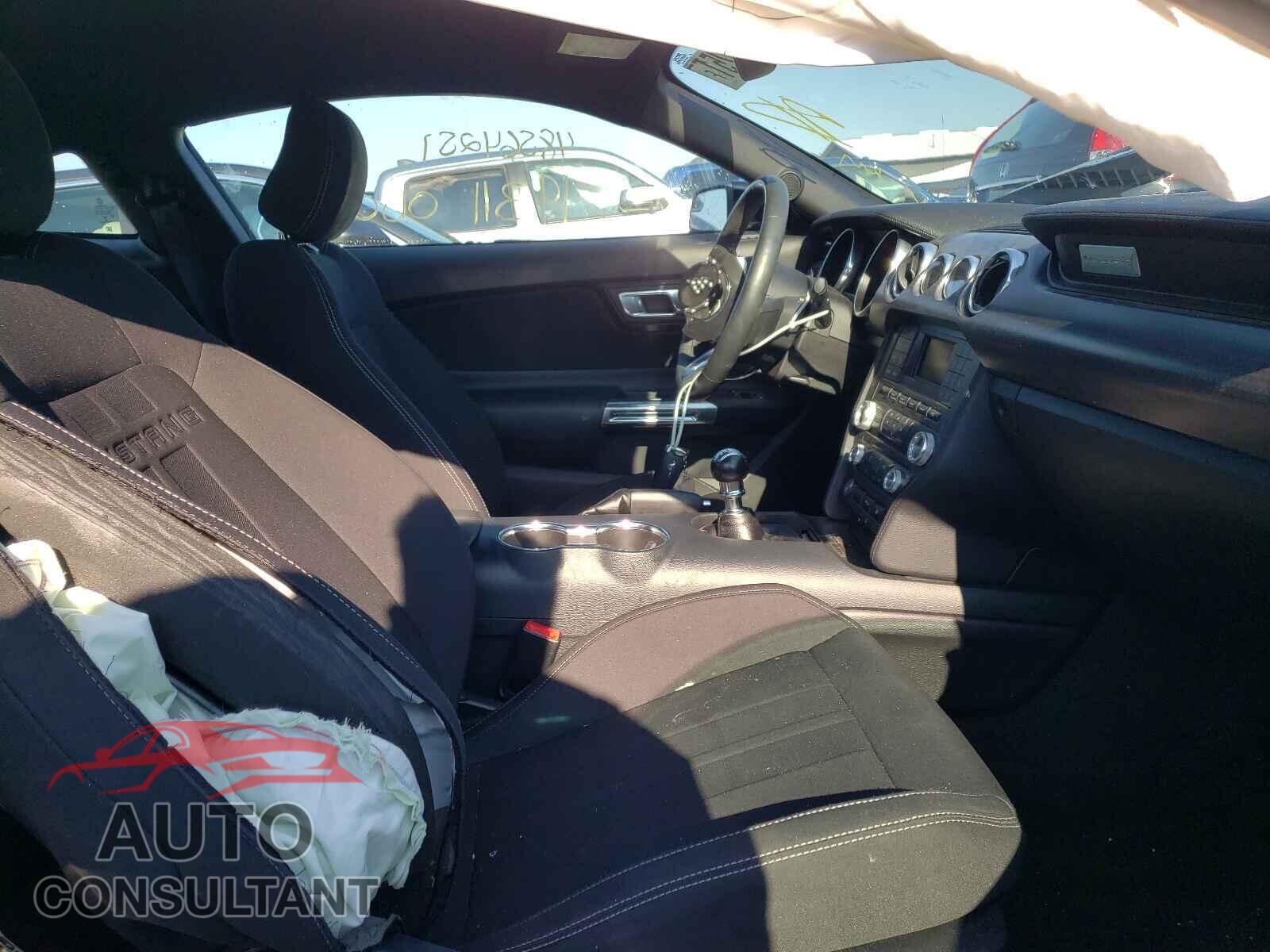 FORD MUSTANG 2018 - 1FA6P8CF7J5132011