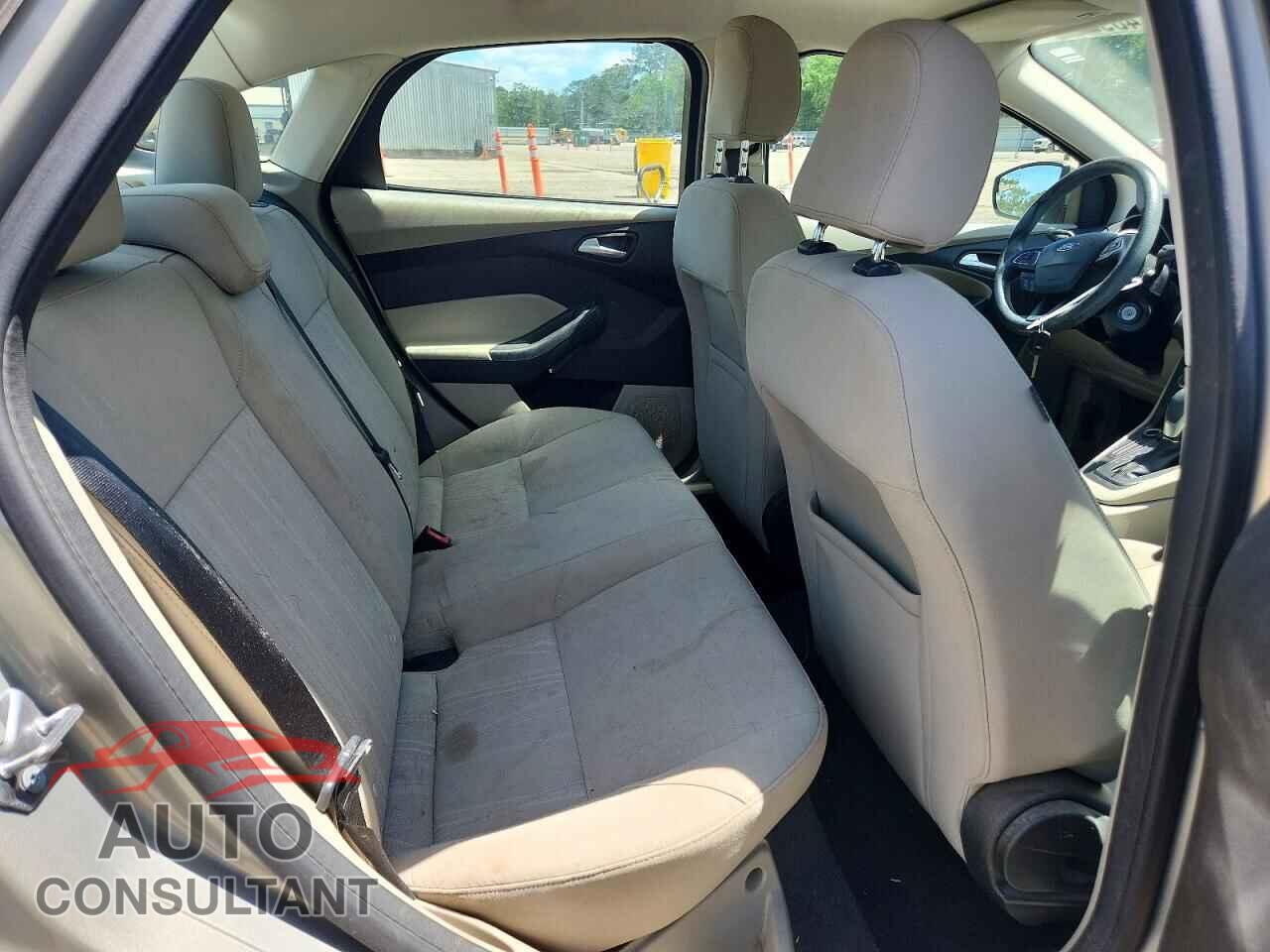 FORD FOCUS 2016 - 1FADP3F25GL376604