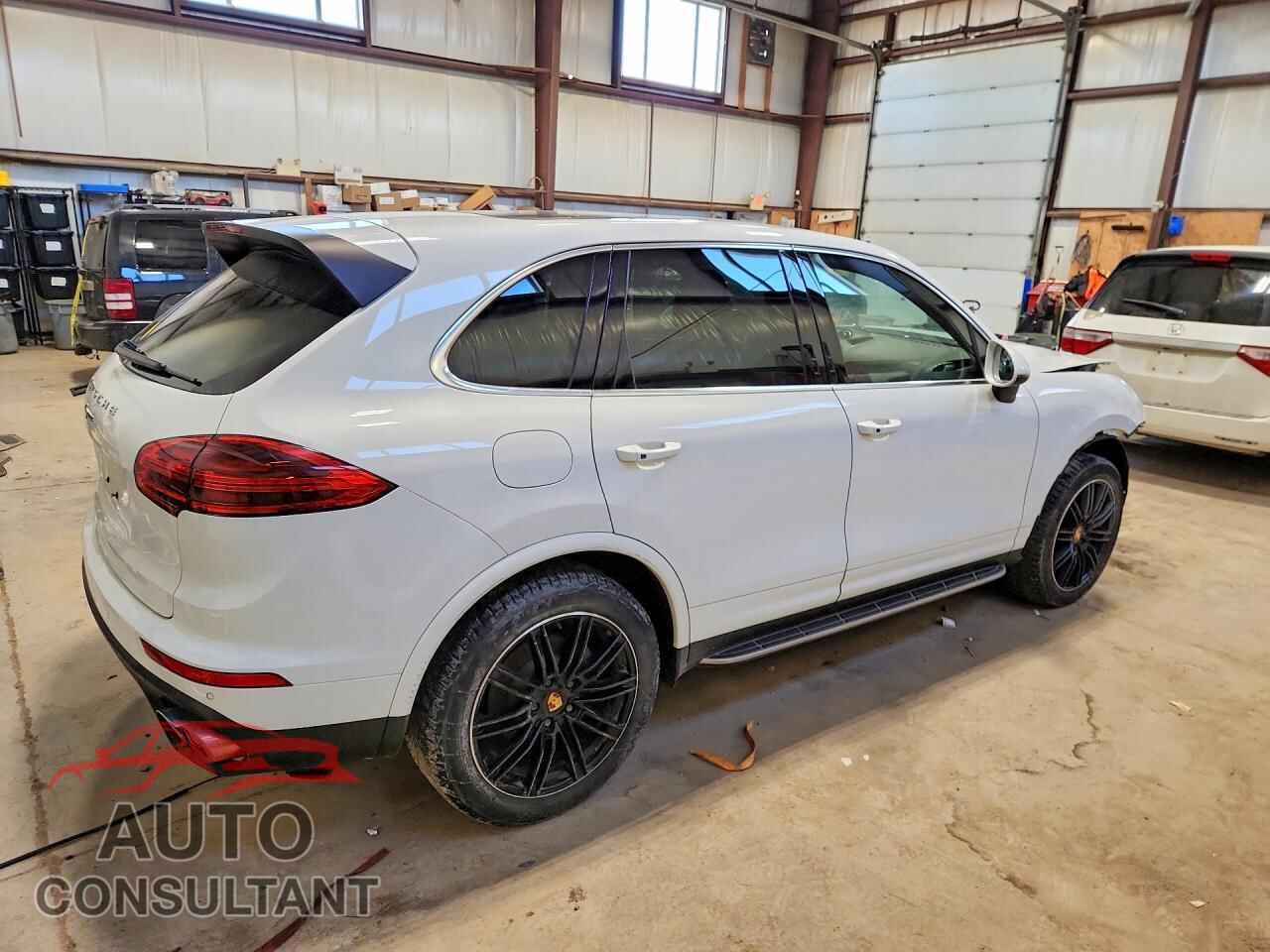 PORSCHE CAYENNE 2016 - WP1AA2A20GLA04621