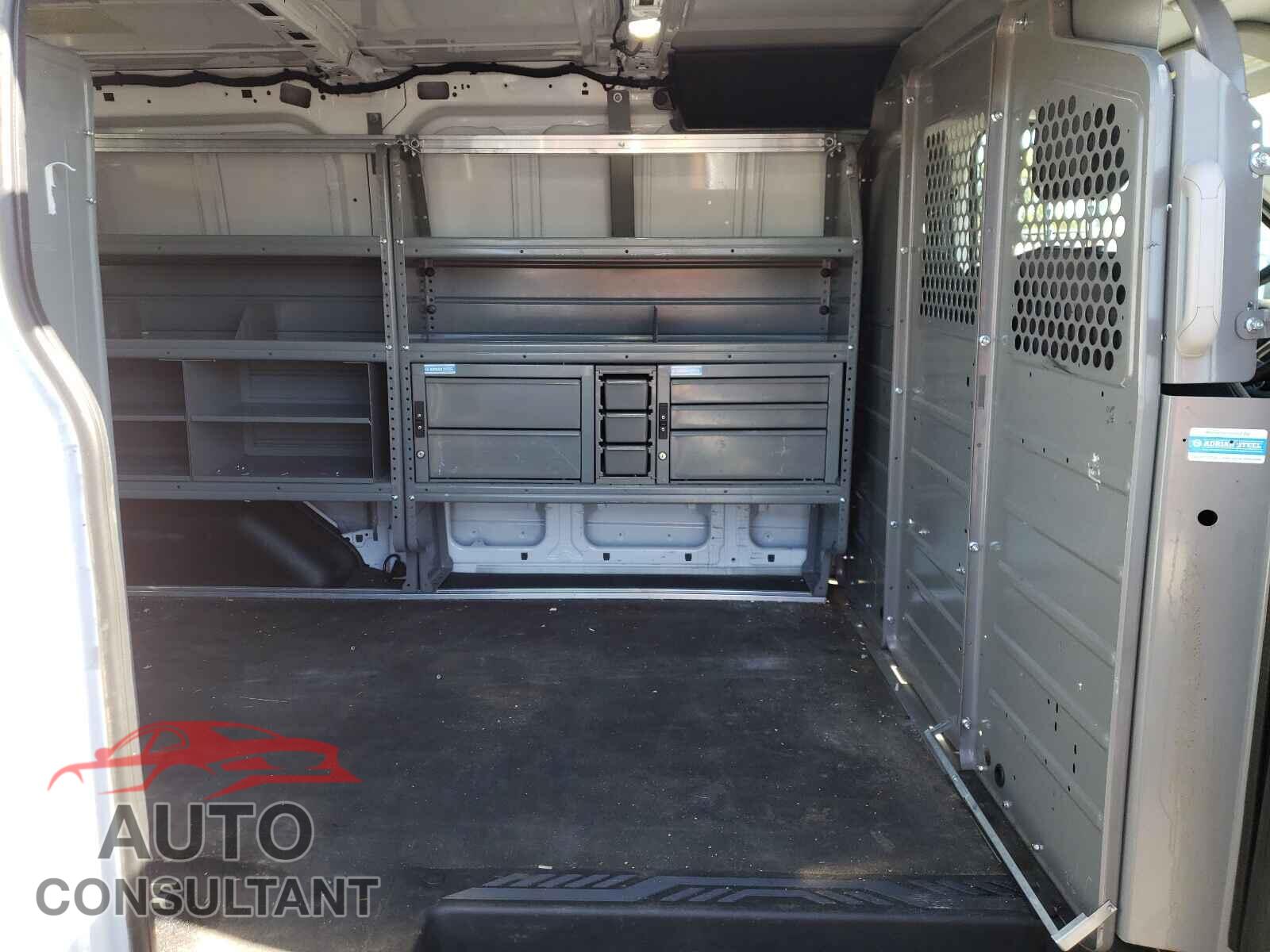 FORD TRANSIT CO 2018 - 1FTYE1ZMXJKB36576