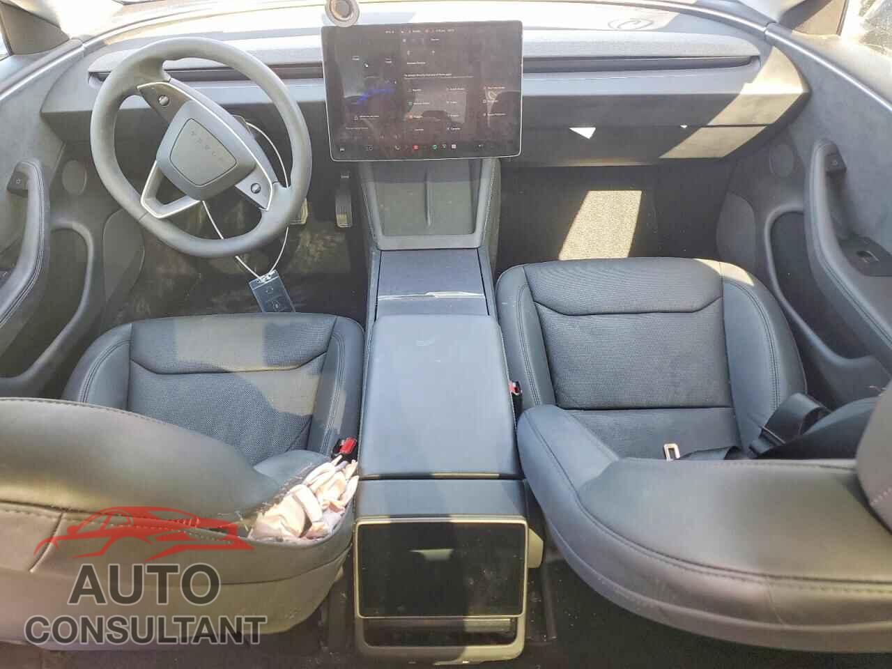TESLA MODEL 3 2024 - 5YJ3E1EB6RF718522