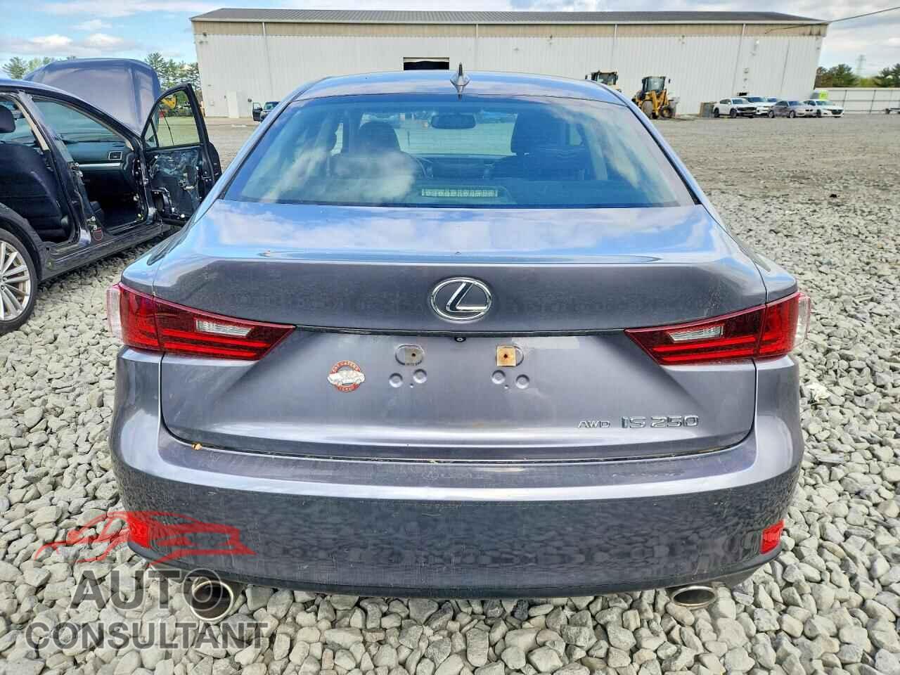 LEXUS IS 2015 - JTHCF1D20F5018604