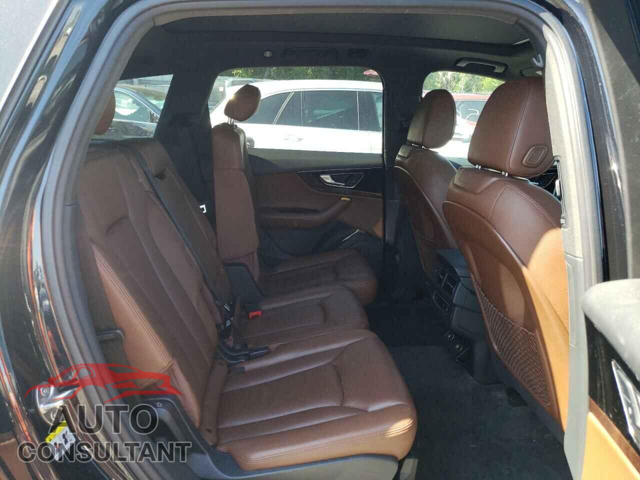 AUDI Q7 2017 - WA1LAAF71HD012807