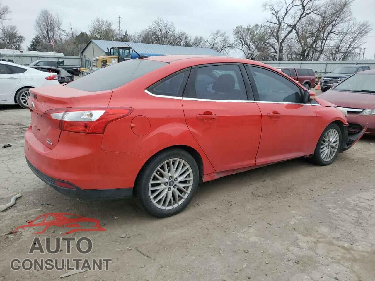 FORD FOCUS 2012 - 1FAHP3H28CL478634