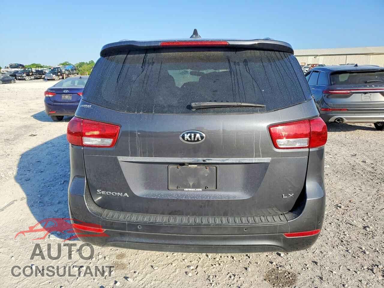 KIA All Models 2017 - KNDMB5C16H6336869
