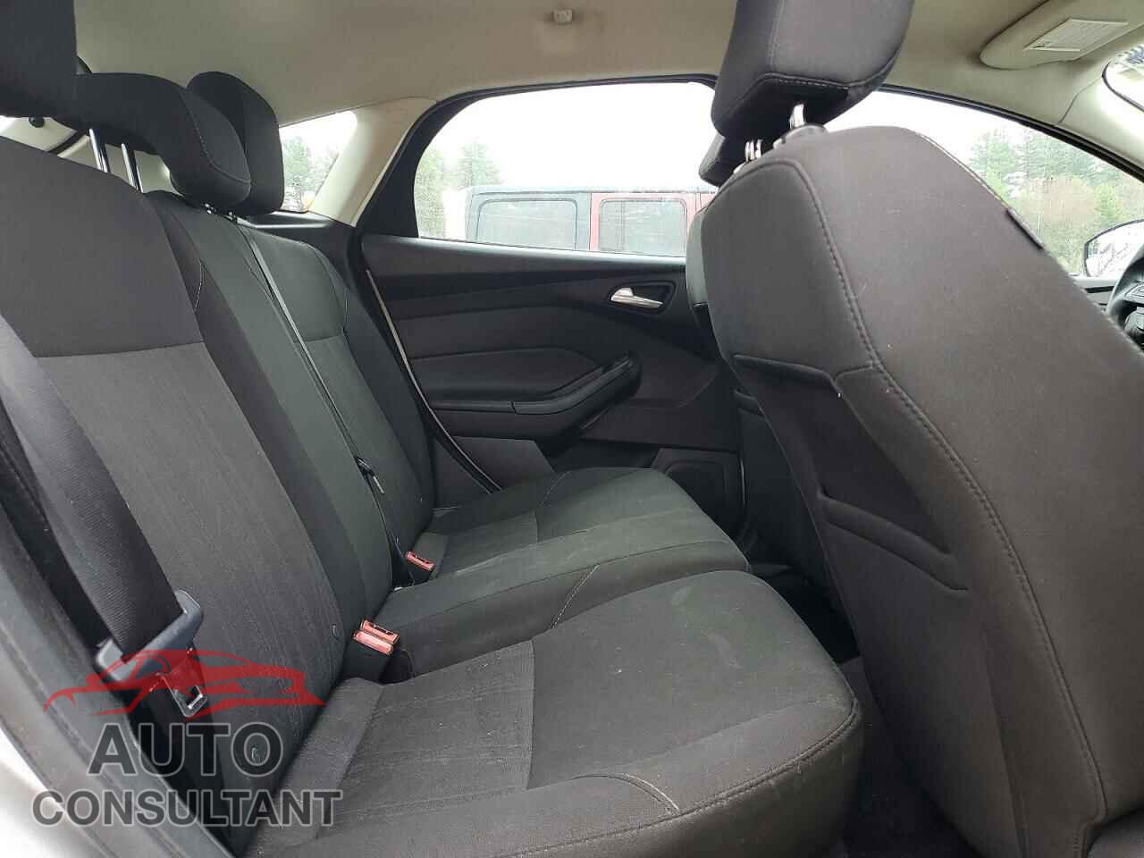FORD FOCUS 2017 - 1FADP3K26HL215749