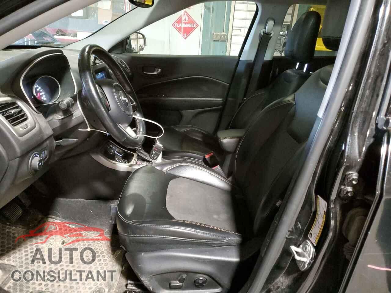 JEEP COMPASS 2018 - 3C4NJDBB7JT320932