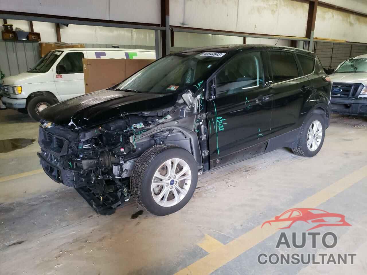 FORD ESCAPE 2017 - 1FMCU9G97HUA51649