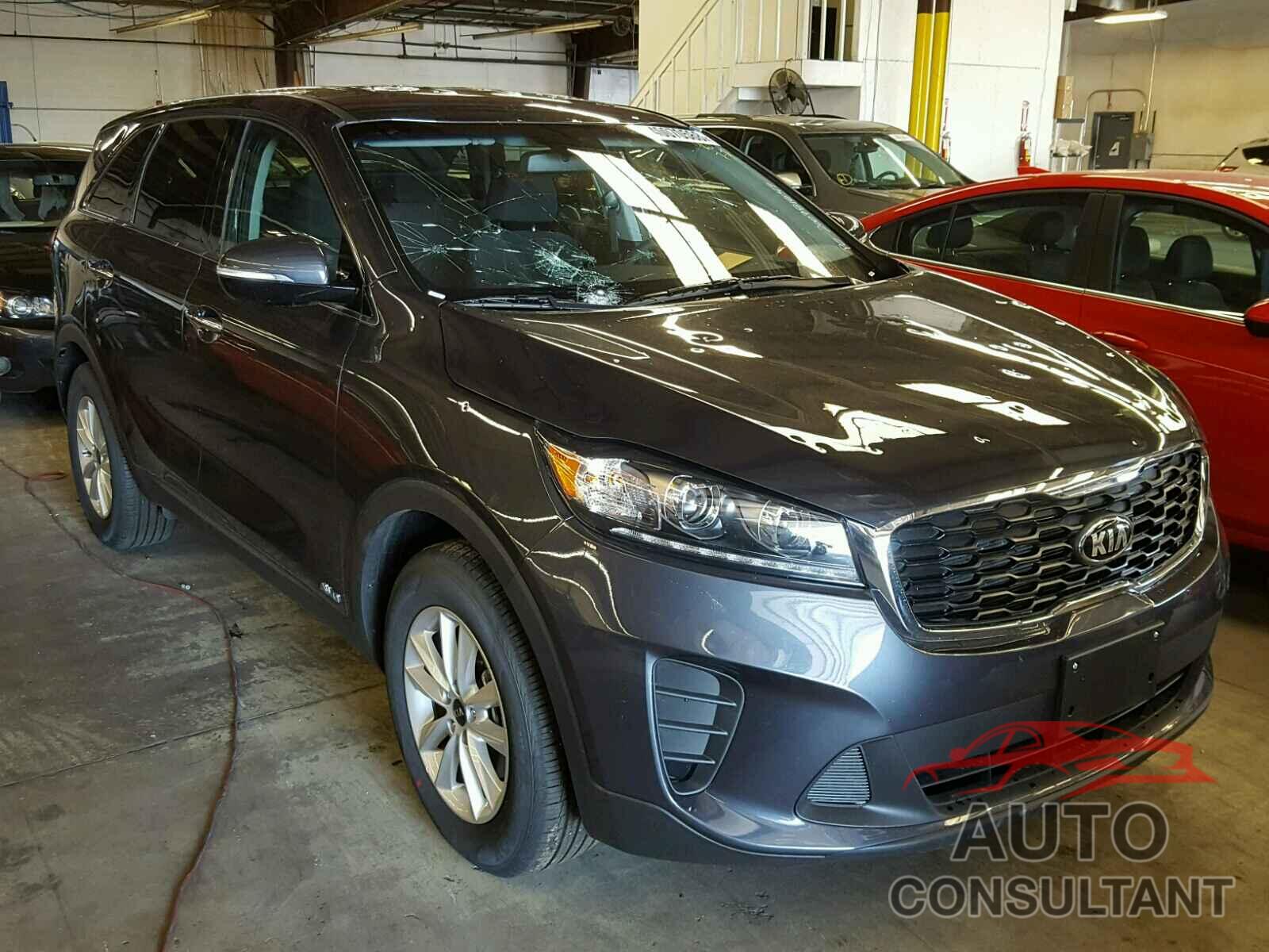 KIA SORENTO LX 2019 - 5XYPGDA52KG472323