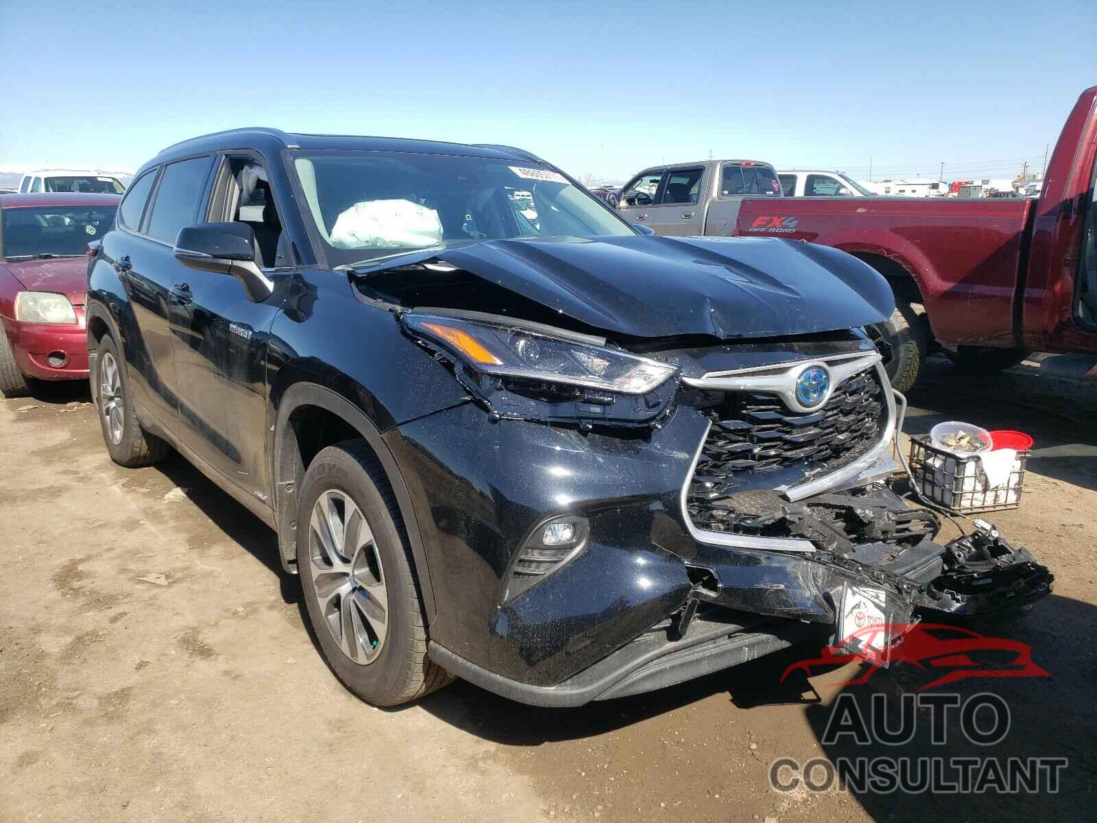 TOYOTA HIGHLANDER 2021 - 5TDGBRCHXMS038627