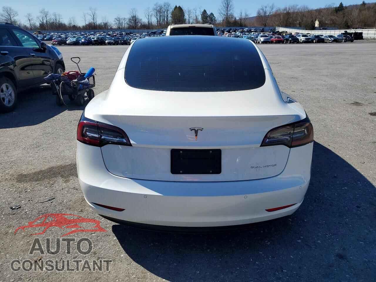 TESLA MODEL 3 2021 - 5YJ3E1EB2MF961060