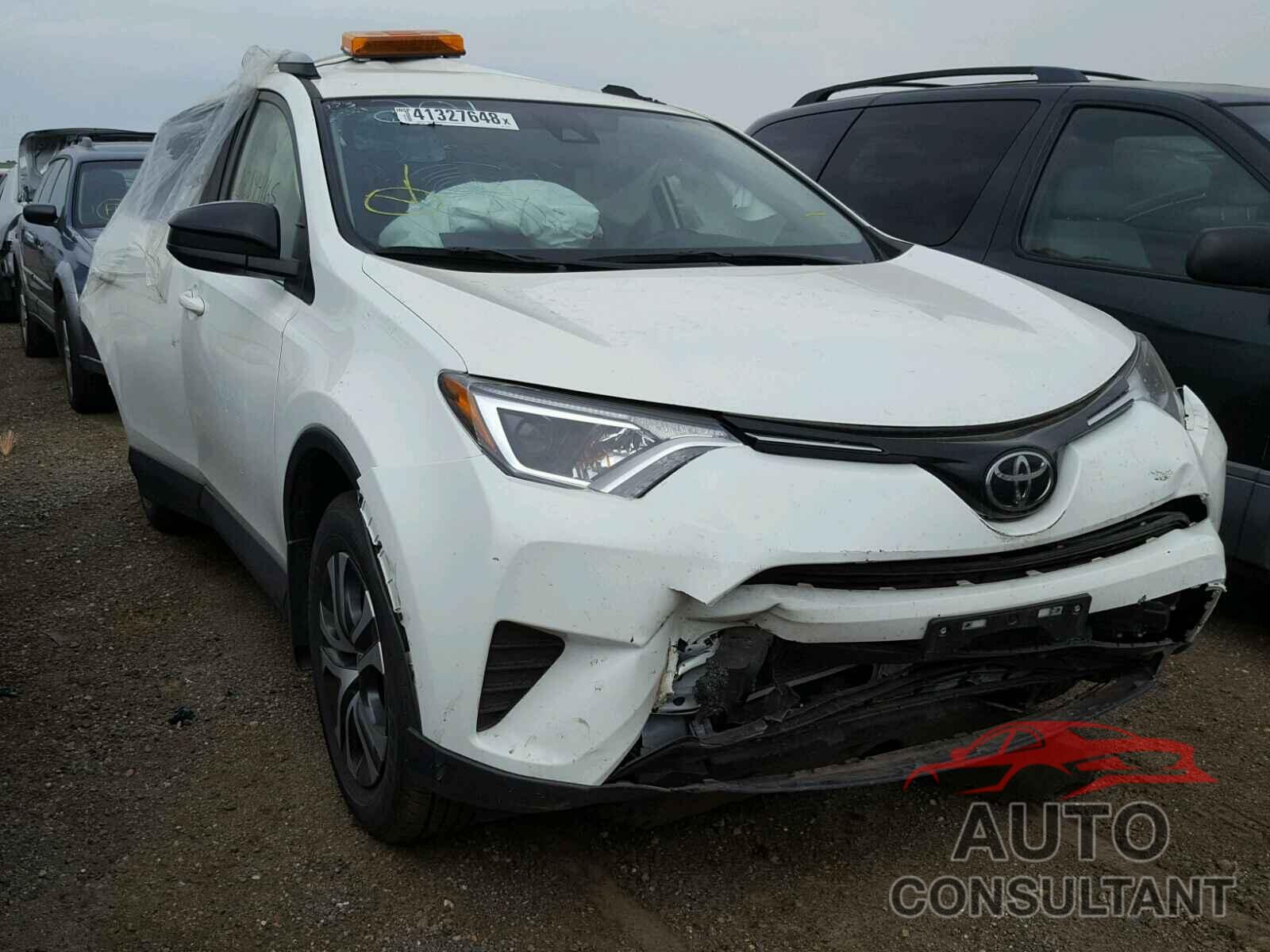 TOYOTA RAV4 LE 2017 - JTMBFREVXHJ112438