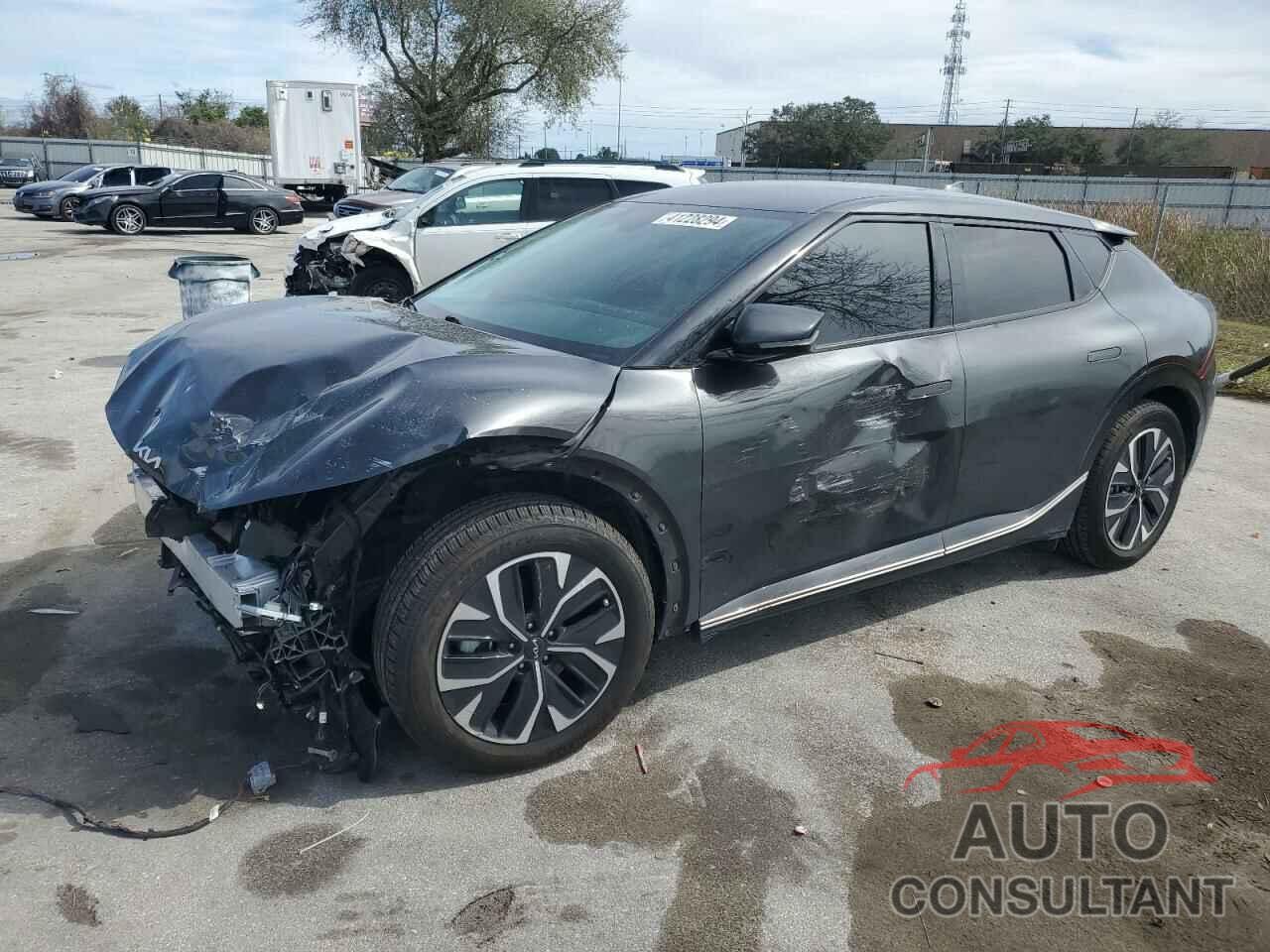 KIA EV6 LIGHT 2022 - KNDC34LA9N5029863