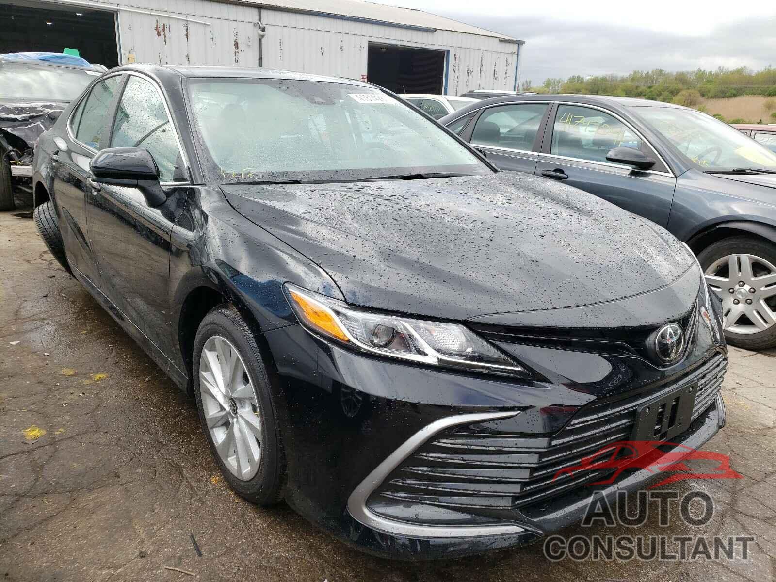 TOYOTA CAMRY 2021 - 4T1C11AK5MU451273