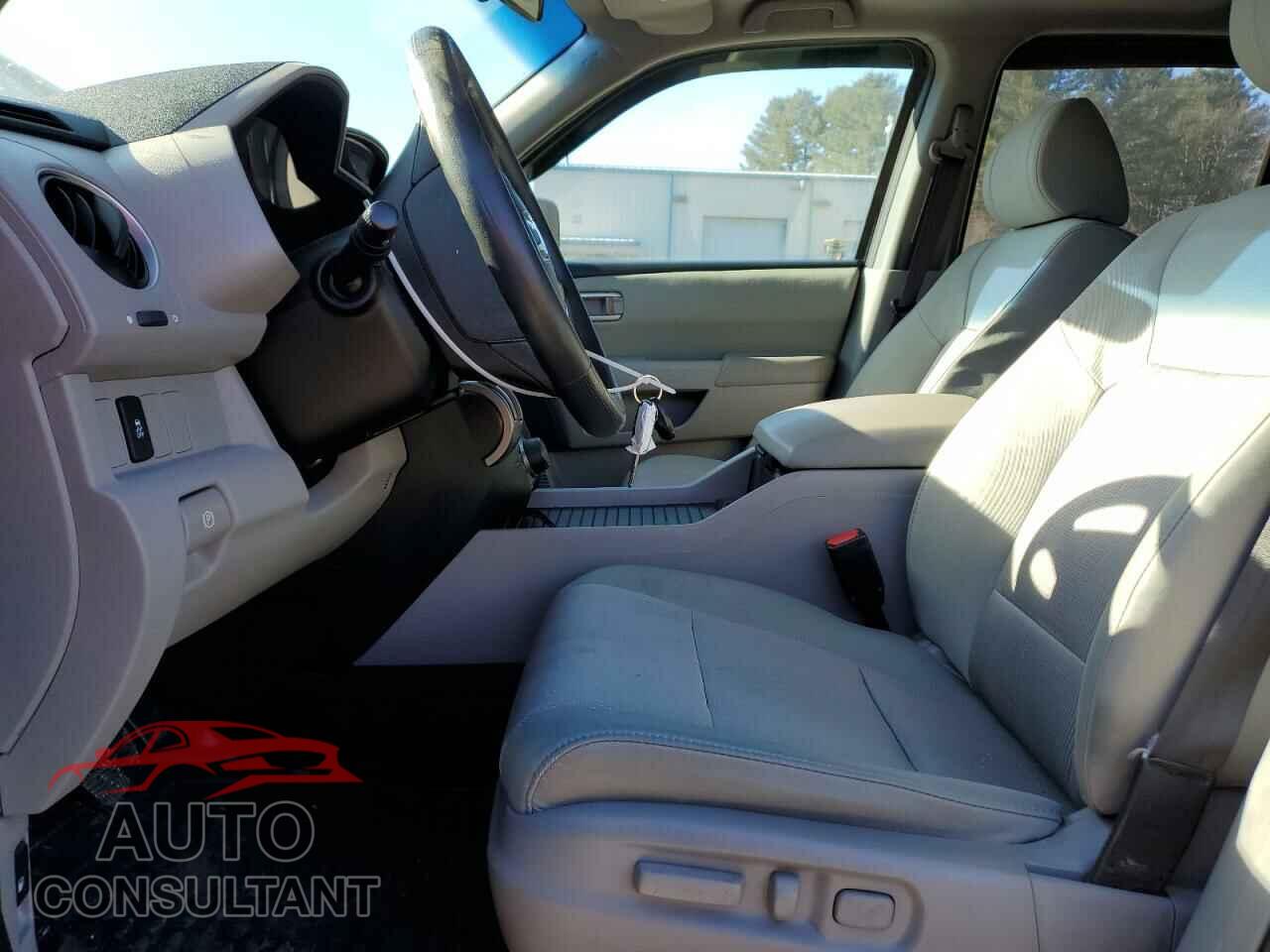 HONDA PILOT 2015 - 5FNYF4H35FB021508