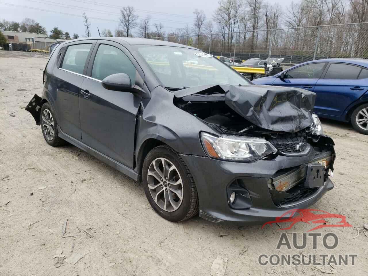 CHEVROLET SONIC 2018 - 1G1JD6SG1J4107325