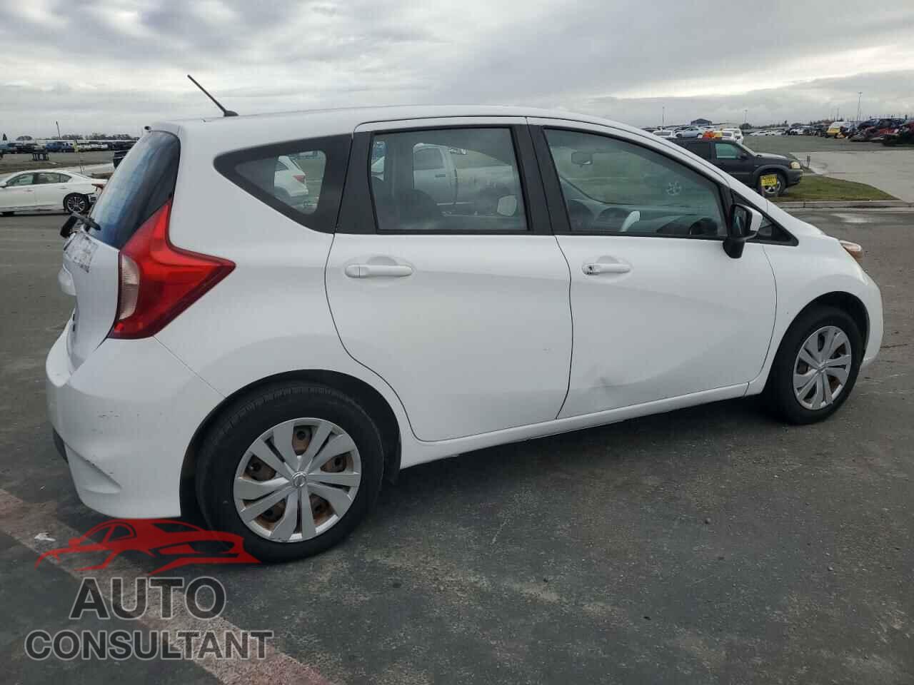 NISSAN VERSA 2017 - 3N1CE2CP2HL376414
