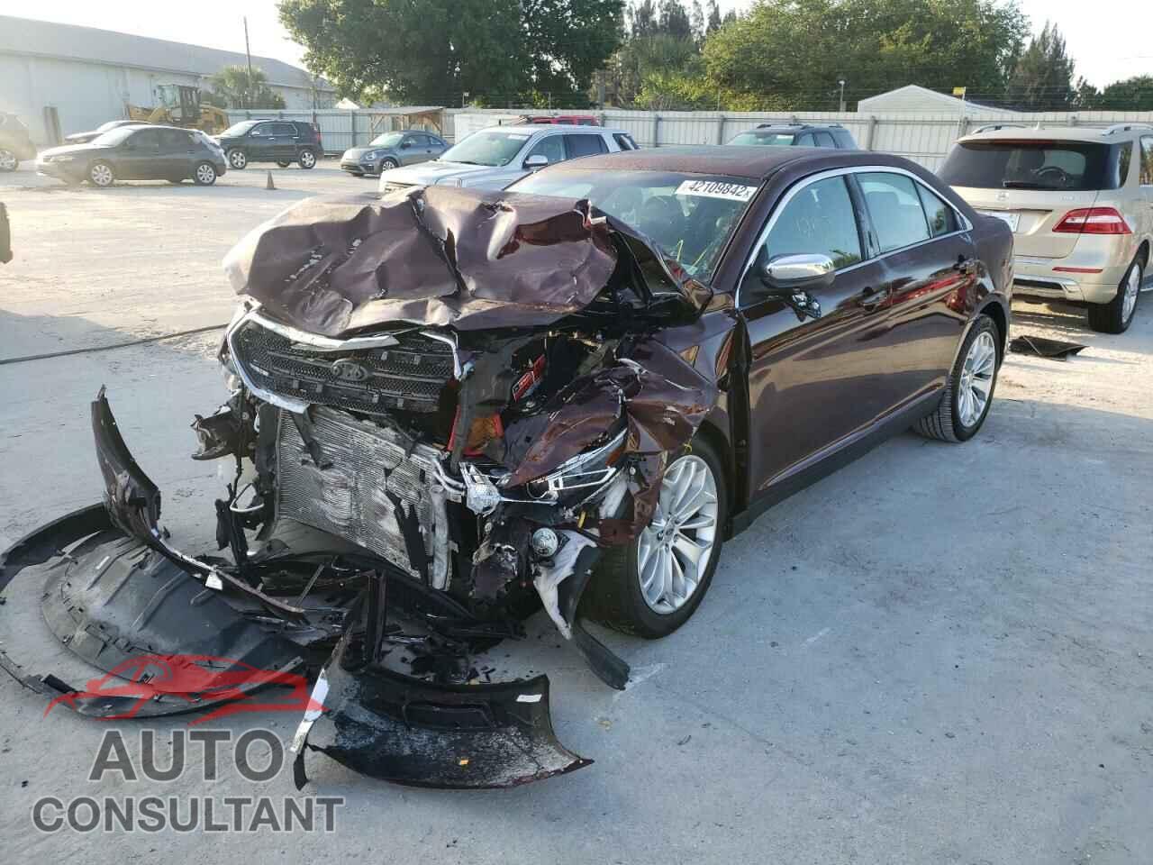 FORD TAURUS 2018 - 1FAHP2F88JG116827