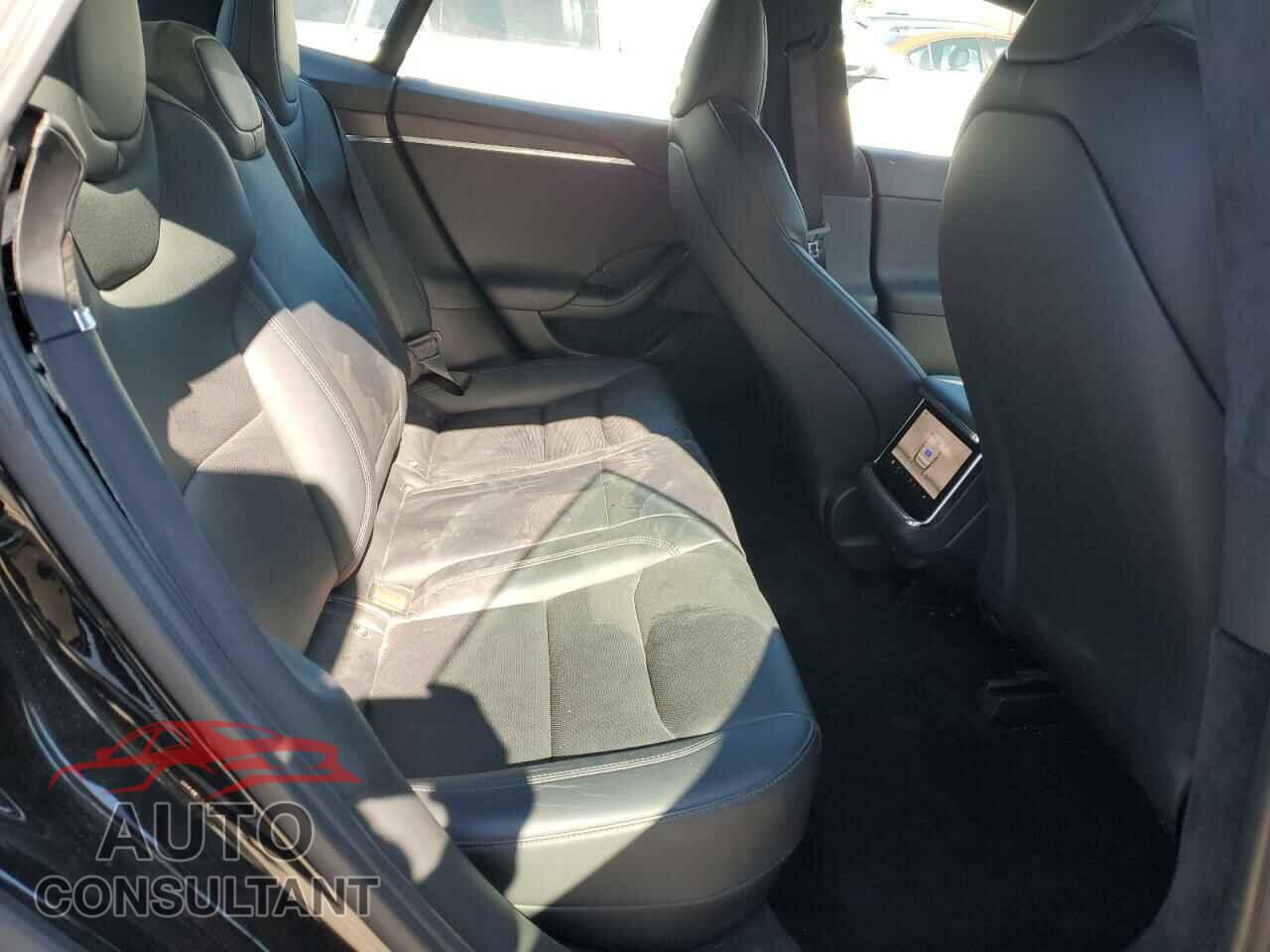 TESLA MODEL S 2021 - 5YJSA1E57MF440028
