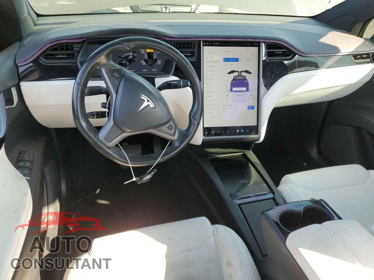 TESLA MODEL X 2018 - 5YJXCBE22JF113687