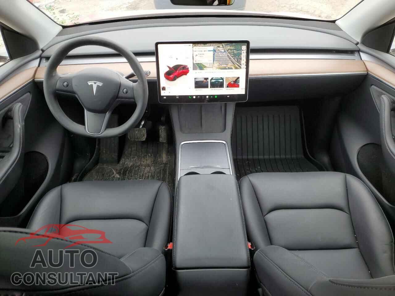 TESLA MODEL Y 2024 - 7SAYGDEE8RF082636