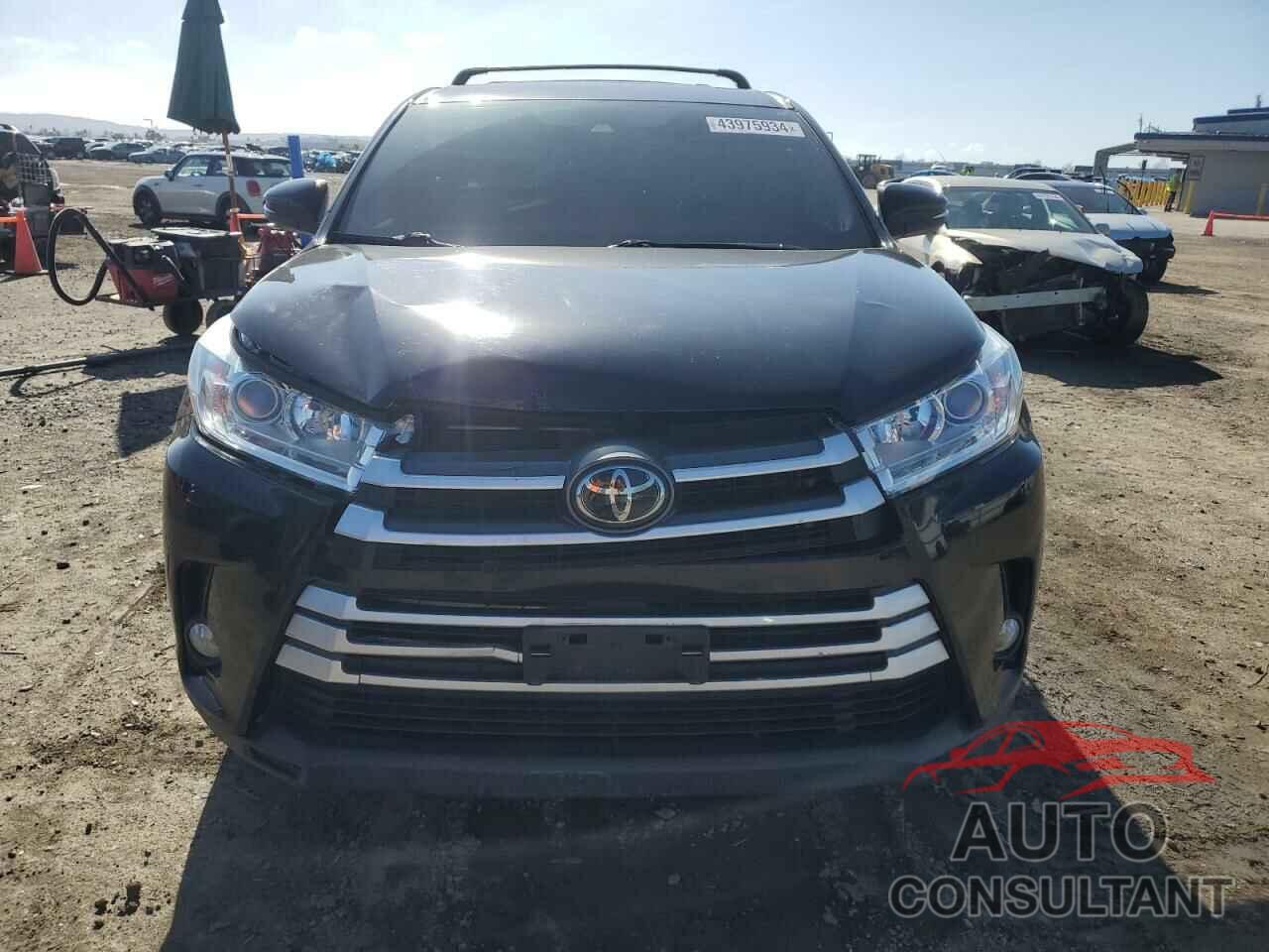 TOYOTA HIGHLANDER 2019 - 5TDZZRFH2KS318099