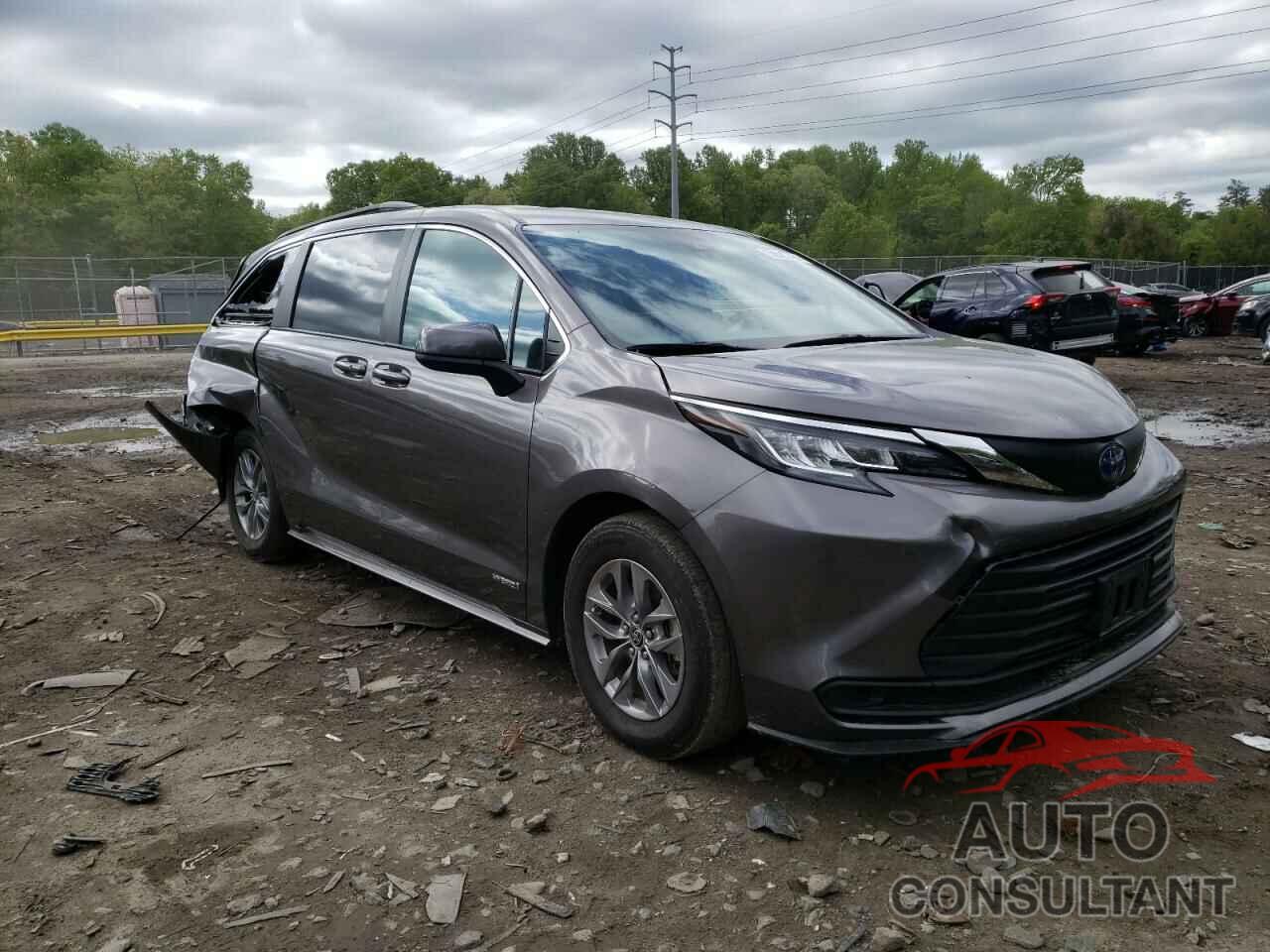 TOYOTA SIENNA 2021 - 5TDKRKEC1MS033055